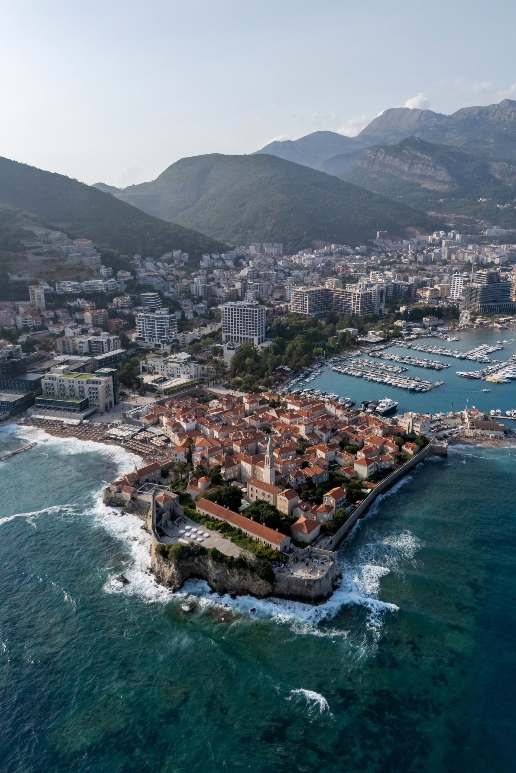 Photographer in Budva: couple, family & wedding shoots