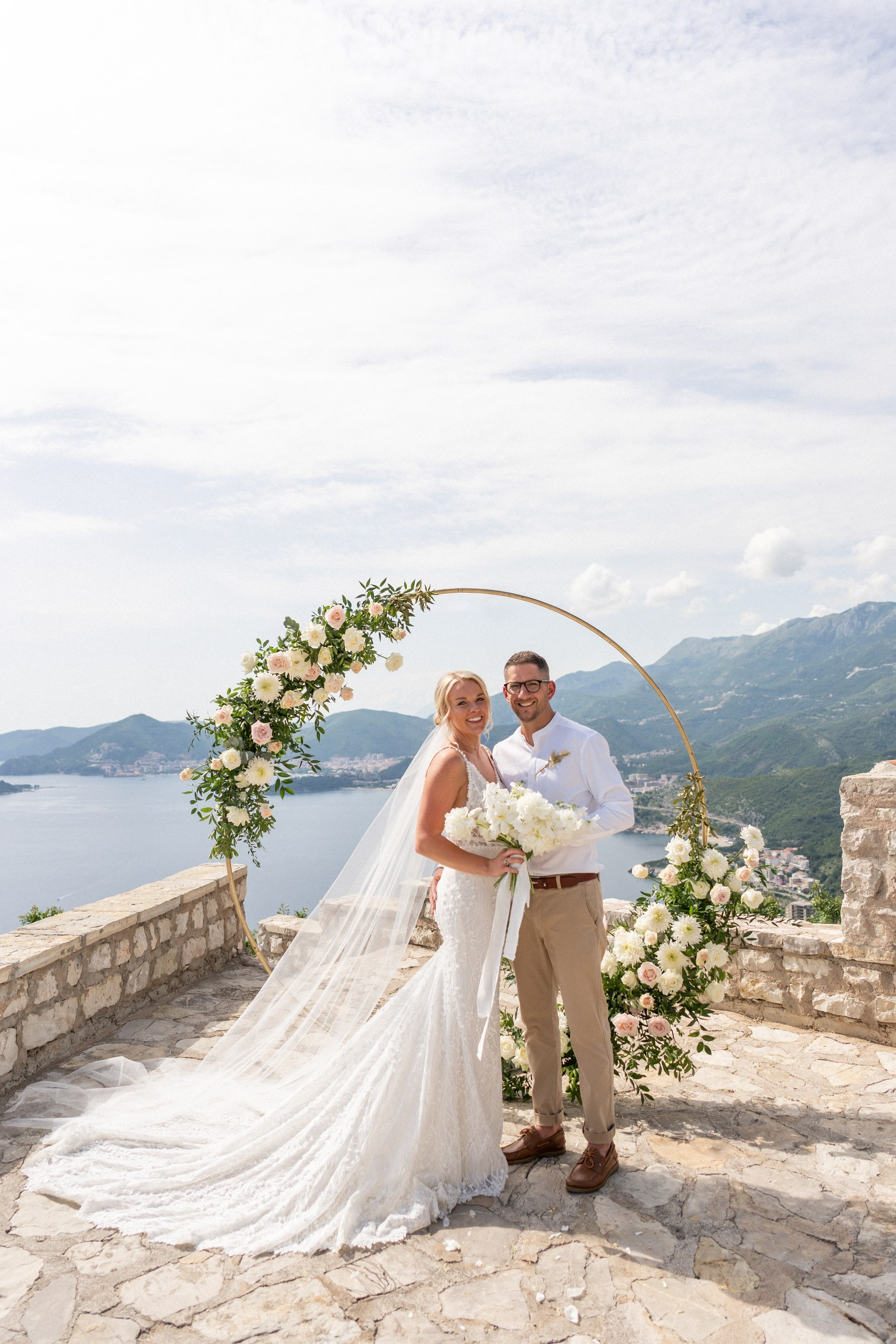 Elopement u Crnoj Gori: intimno vjenčanje udvoje. Fotograf i snimatelj u Crnoj Gori
