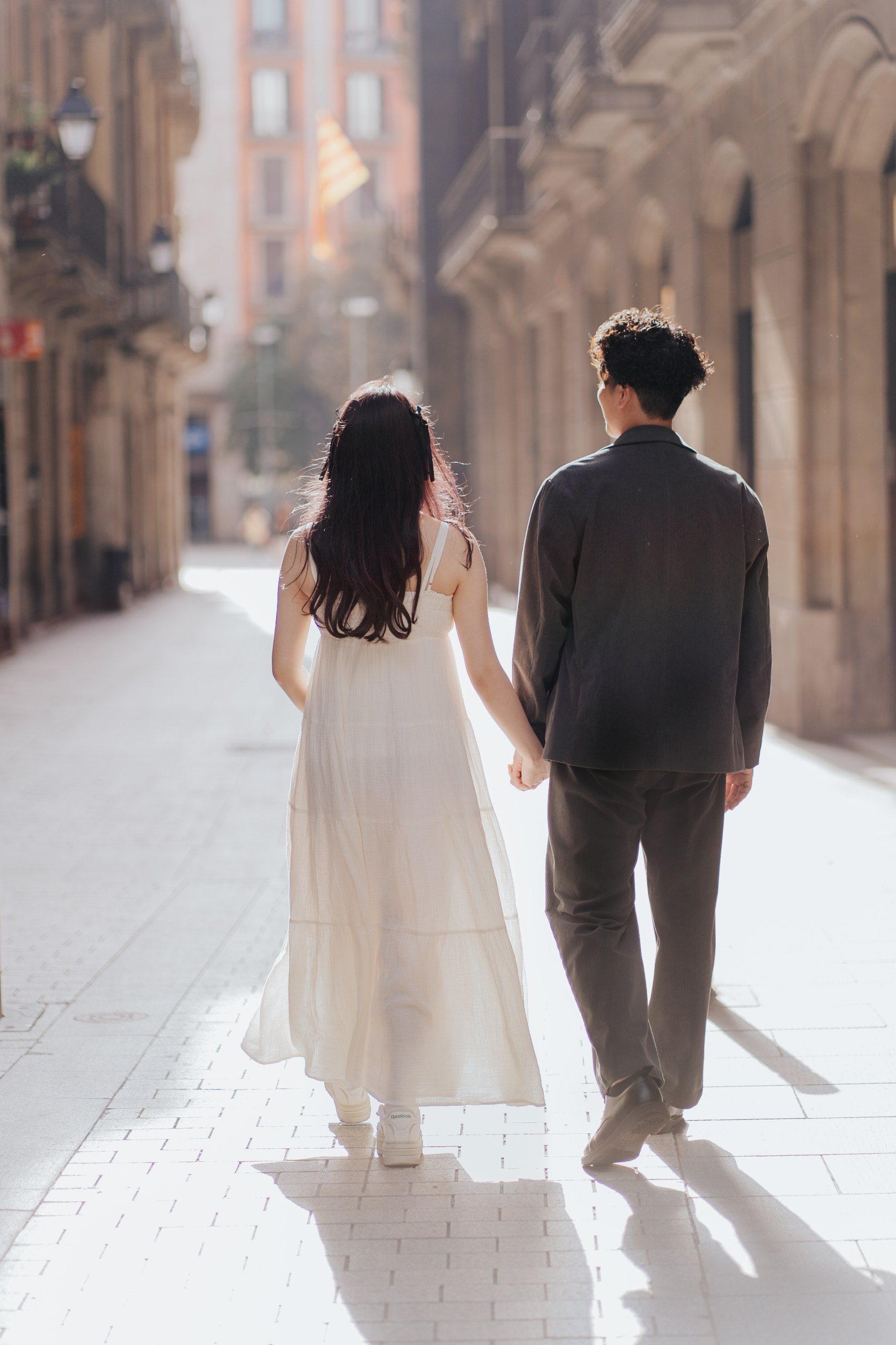 The Gothic Quarter: Local Photographer’s take on Barcelona Old Town. DiaFoto — Wow Photographer in Barcelona | Premium Barcelona Photoshoot Experience