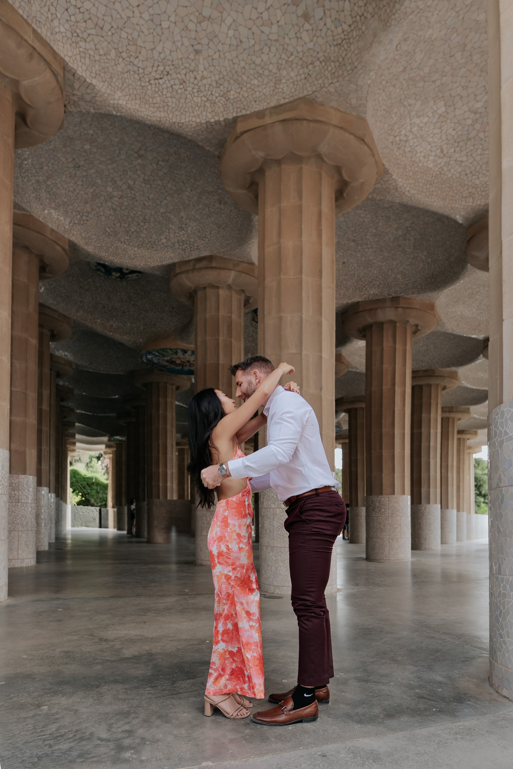 Proposal park Guell. DiaFoto — Wow Photographer in Barcelona | Premium Barcelona Photoshoot Experience