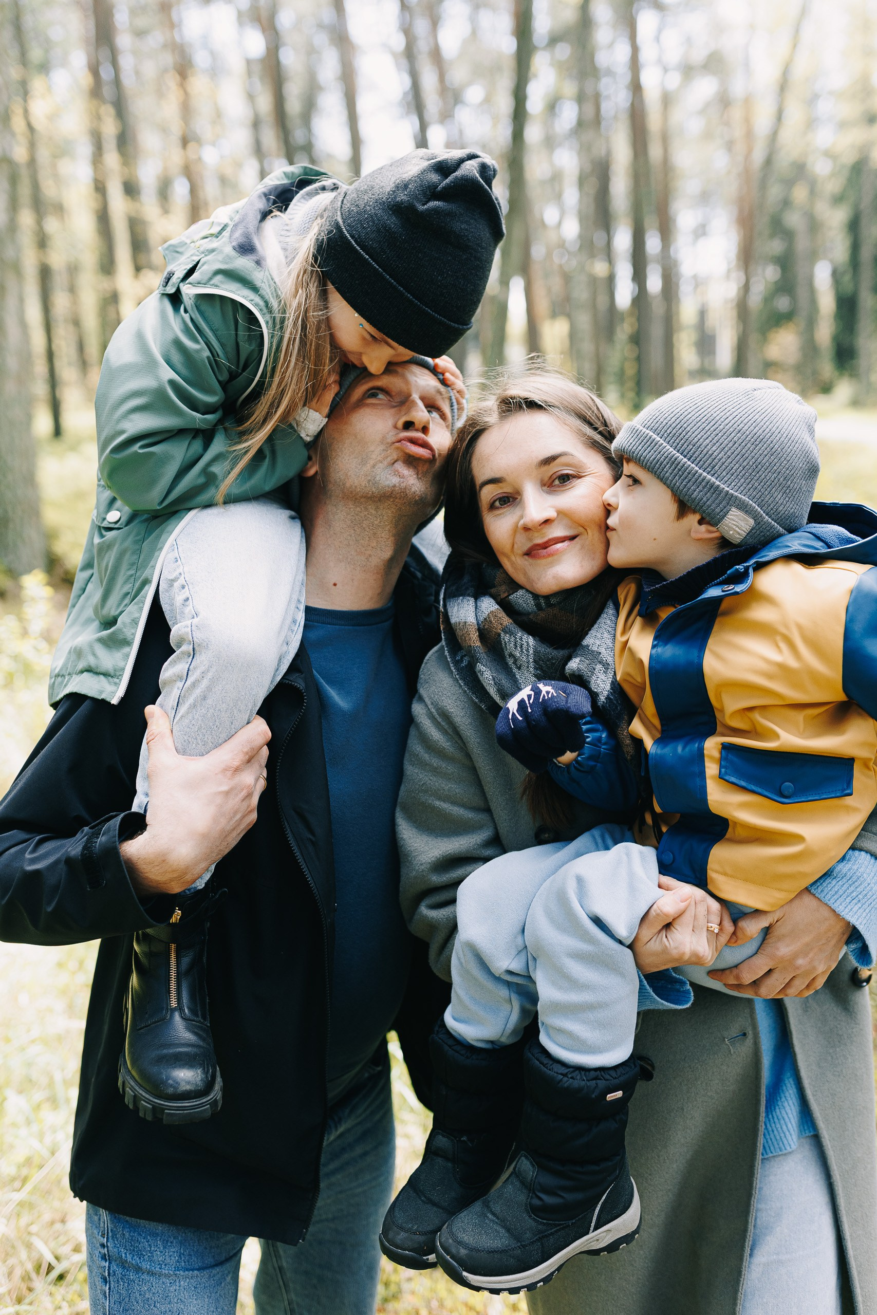 IETEIKUMI ĢIMENES FOTOSESIJAI