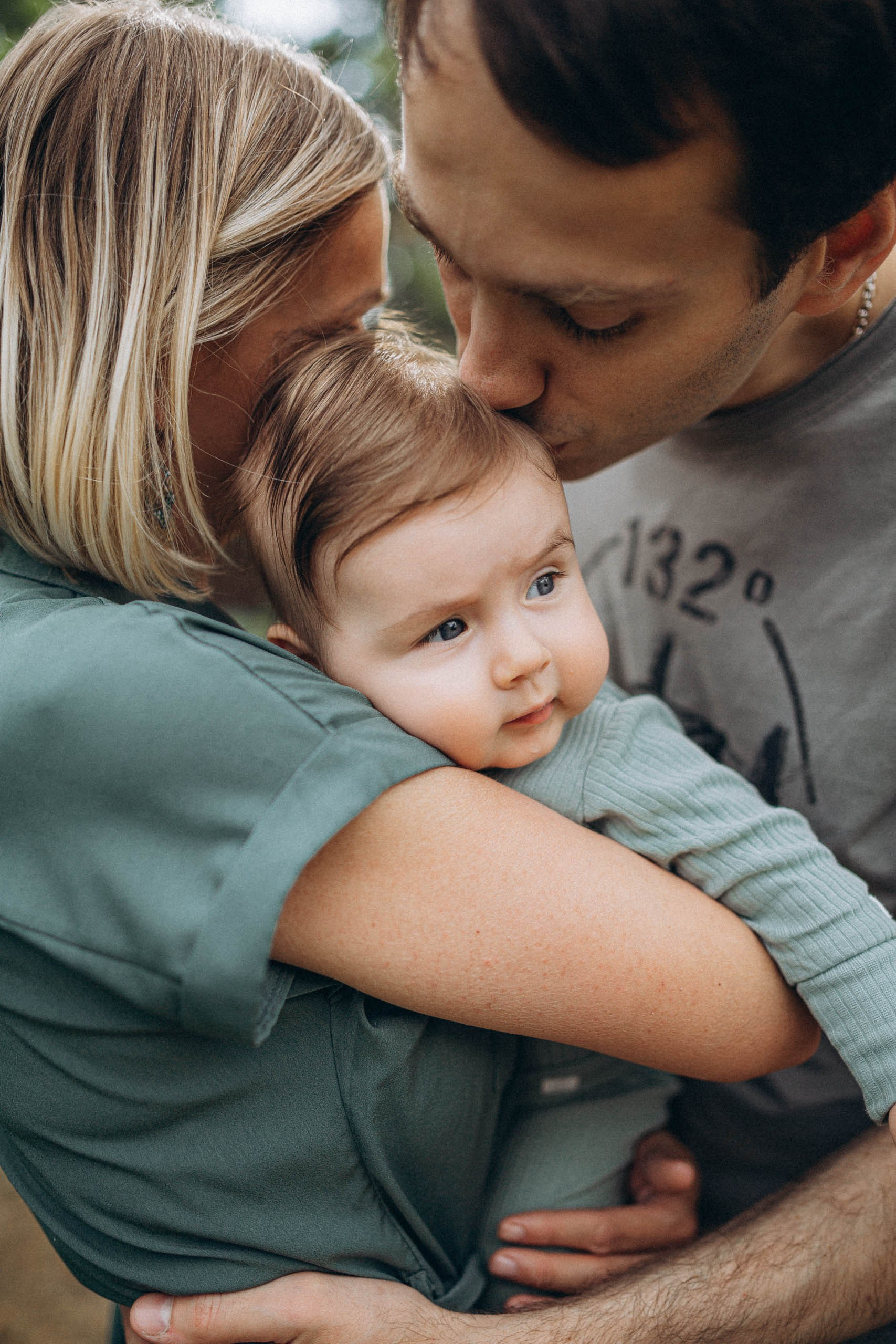 IETEIKUMI ĢIMENES FOTOSESIJAI MĀJĀS (skraidošie bērni)