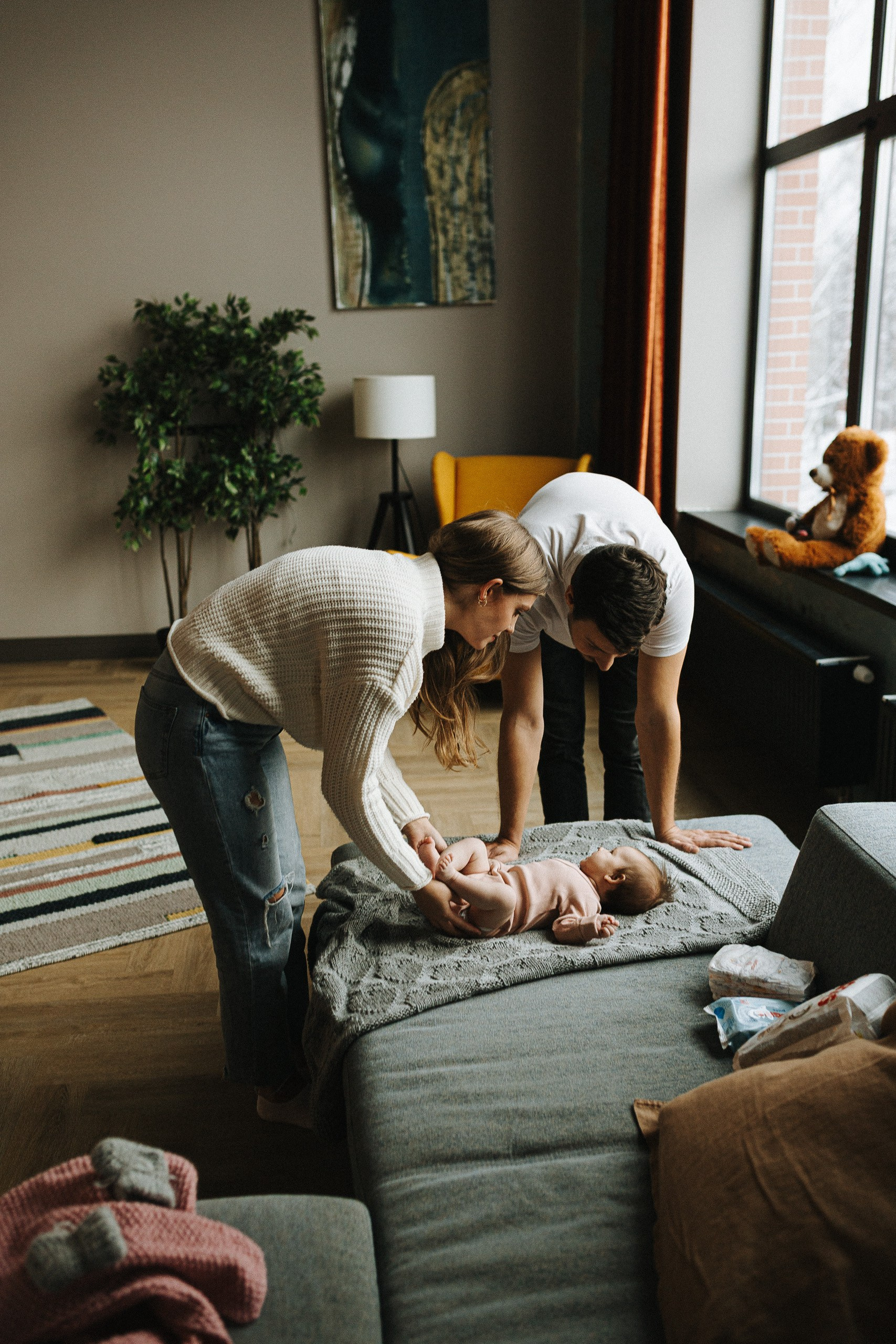 IETEIKUMI ĢIMENES FOTOSESIJAI MĀJĀS