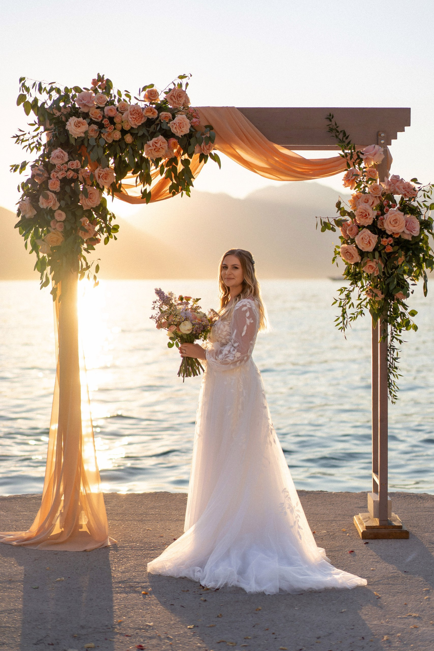 Elopement u Crnoj Gori: intimno vjenčanje udvoje. Fotograf i snimatelj u Crnoj Gori
