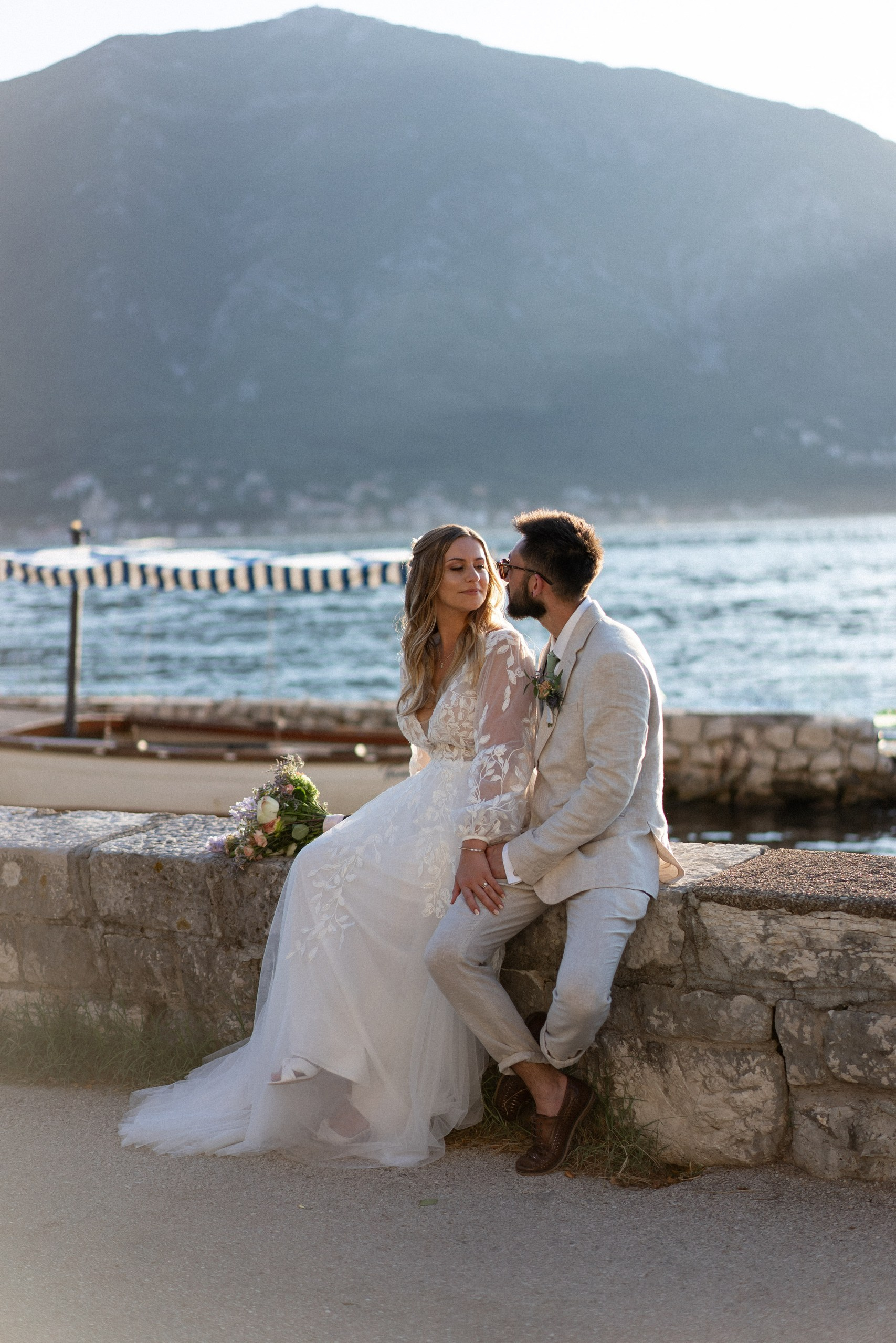 Elopement u Crnoj Gori: intimno vjenčanje udvoje. Fotograf i snimatelj u Crnoj Gori