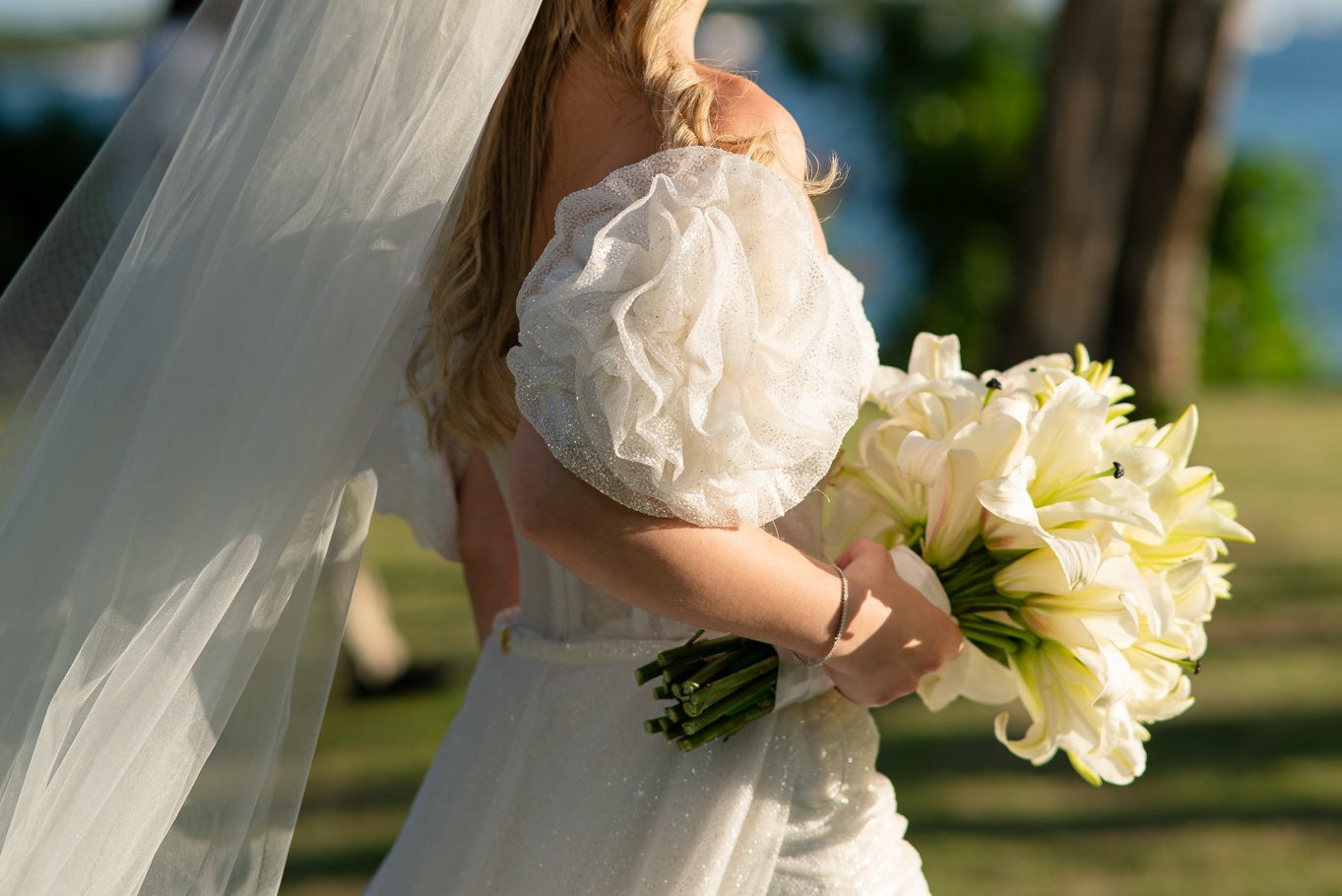 Fotografia de casamento documental: o que é e por que tantas noivas estão escolhendo esse estilo