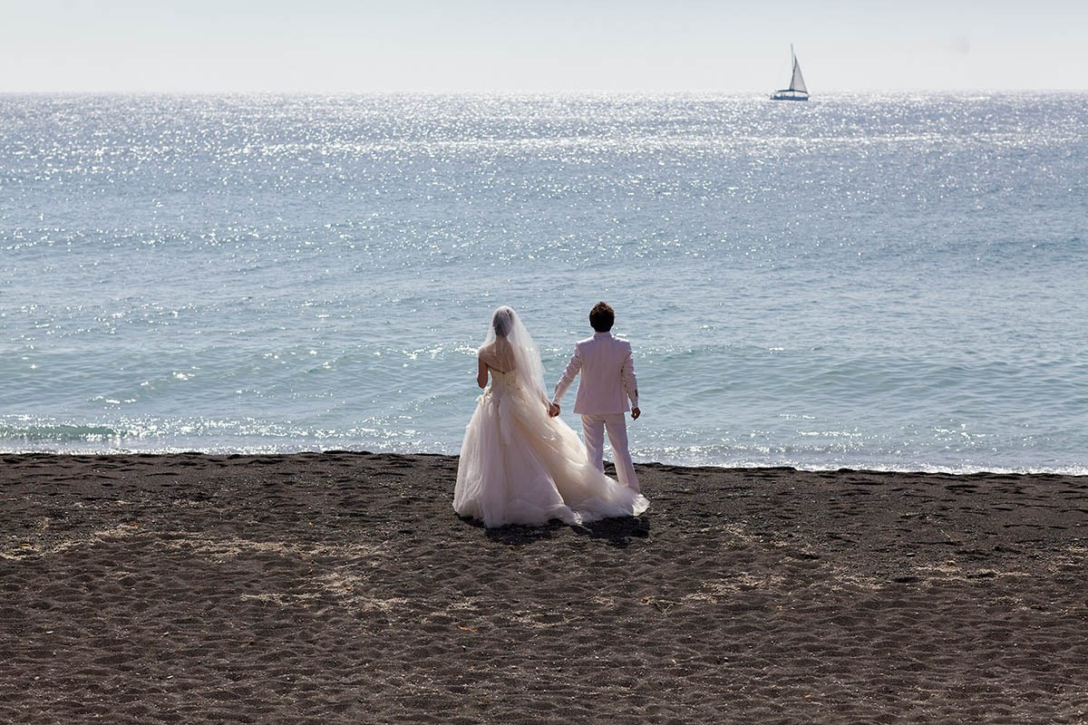 Nao & Junji — Intimate Santorini Wedding