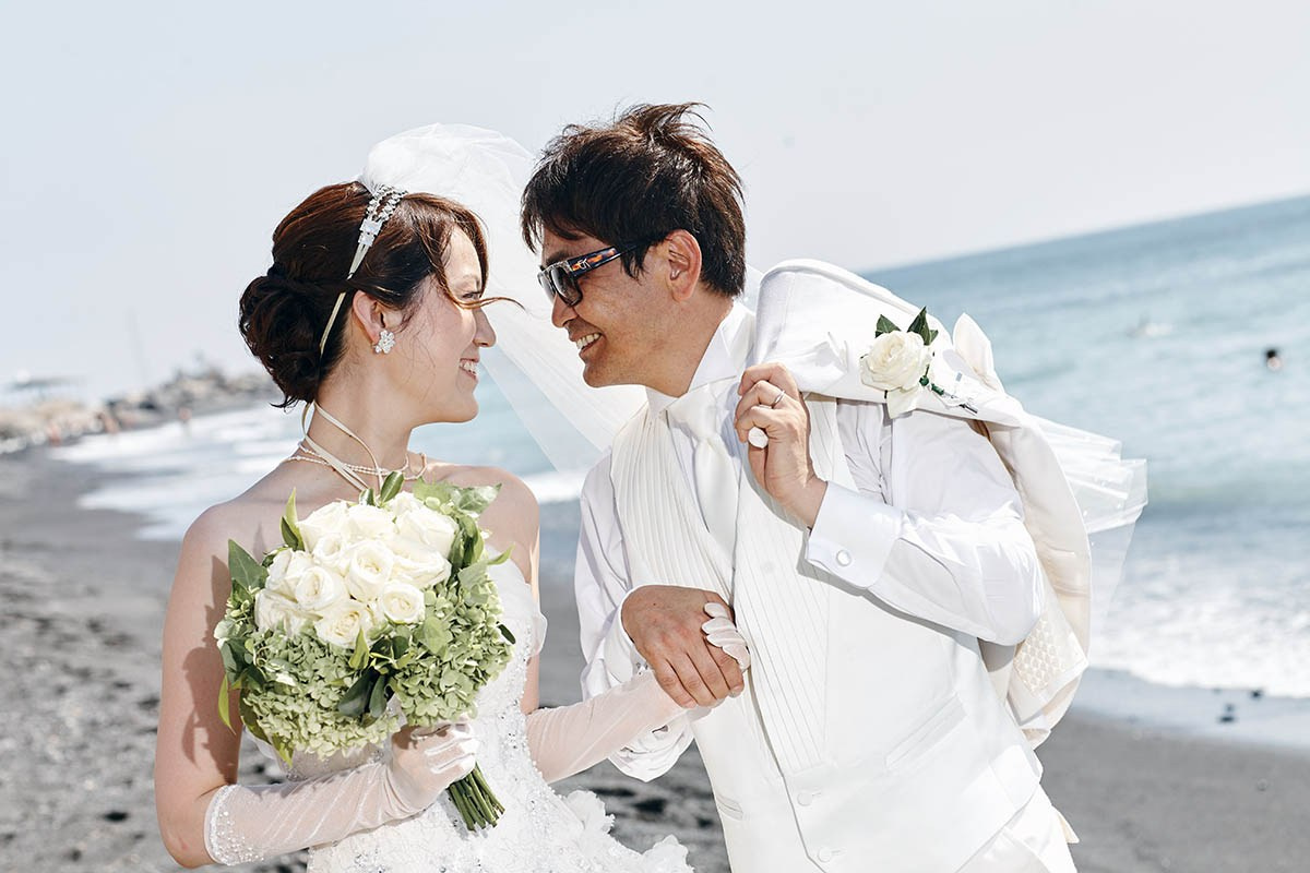Nao & Junji — Intimate Santorini Wedding
