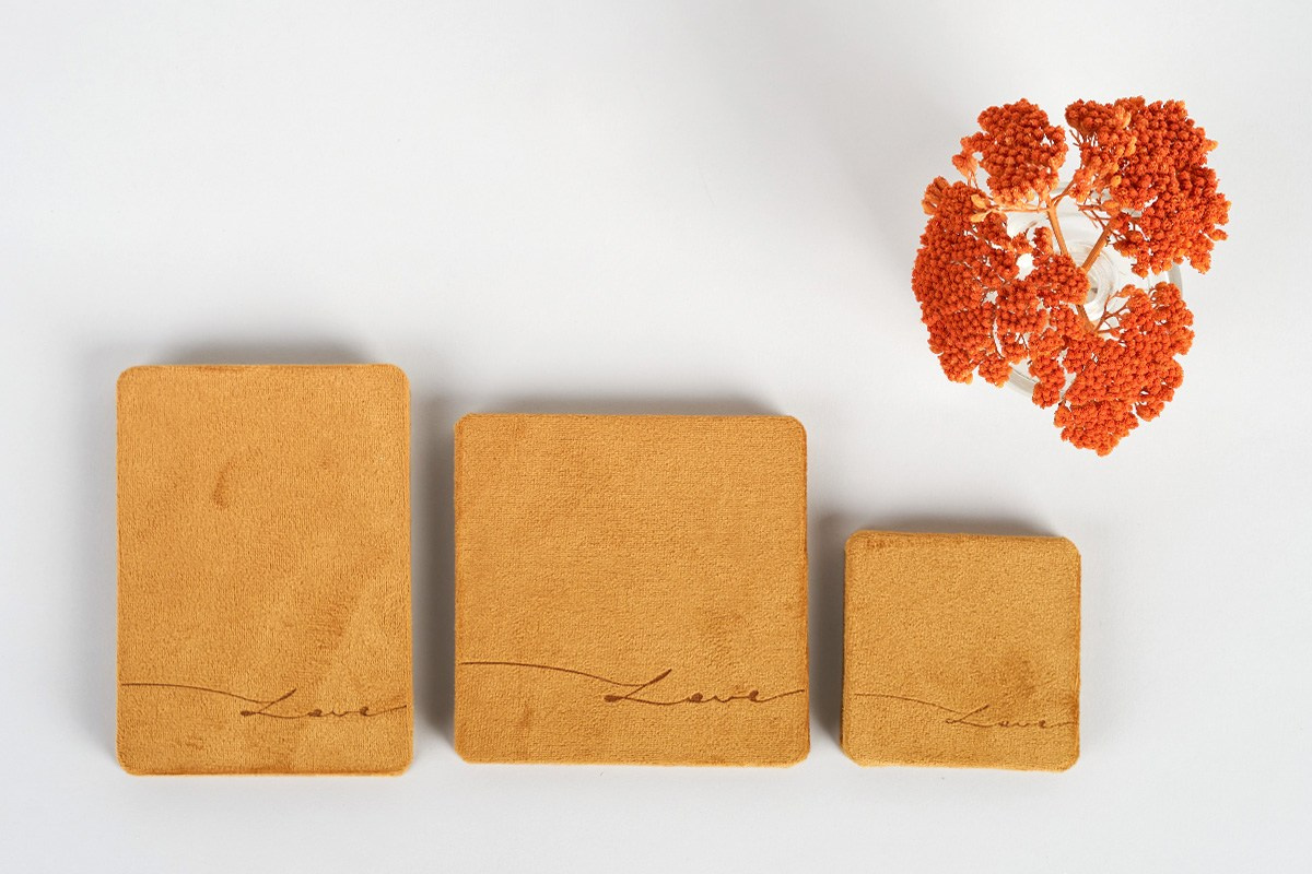 Products and prices for customers. Stevenage, Hertfordshire family, maternity and newborn photographer