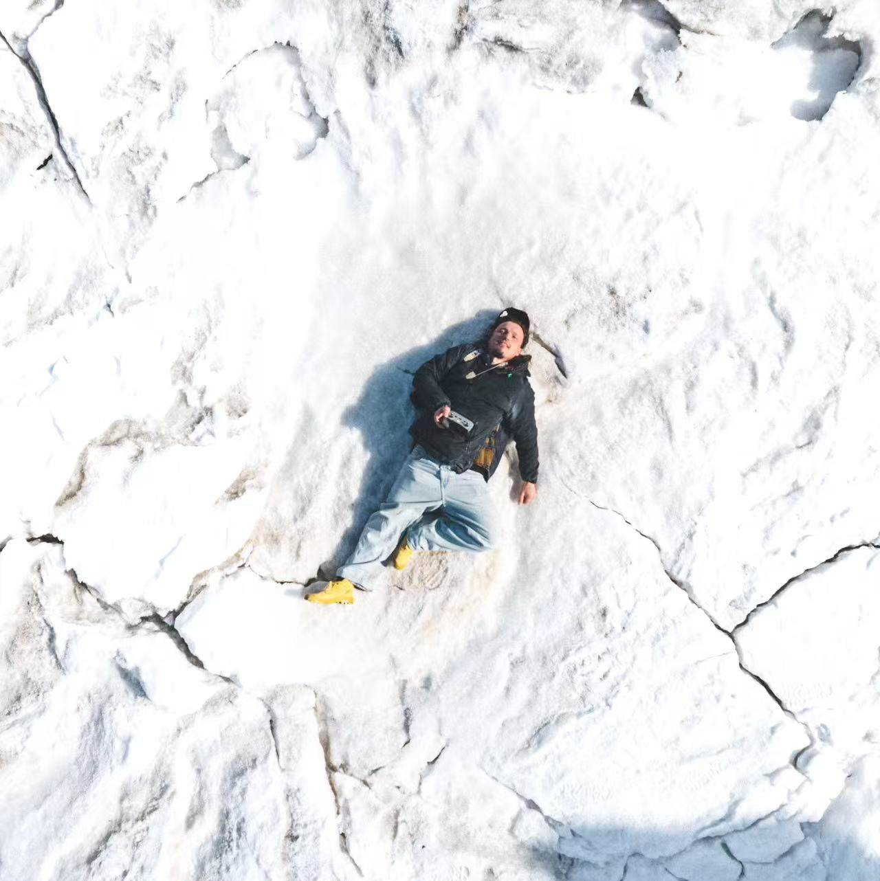 About us. Beijing photographer Mike Pomerantsev