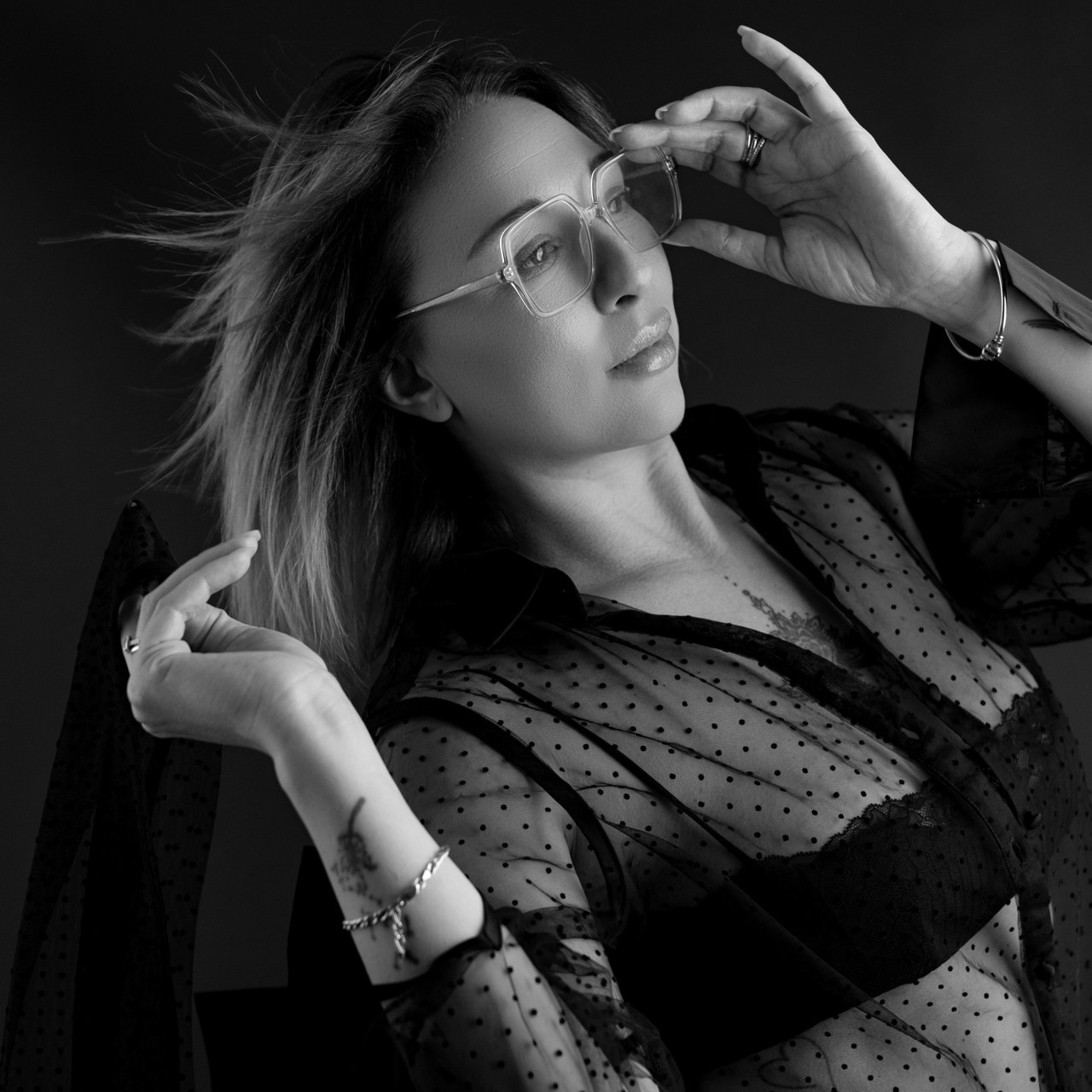 Sessione Fotografica di Ritratto in Studio Milano. Maria Cristina Casati Fotografa di Ritratto Donna e Maternità a Milano — CityLife