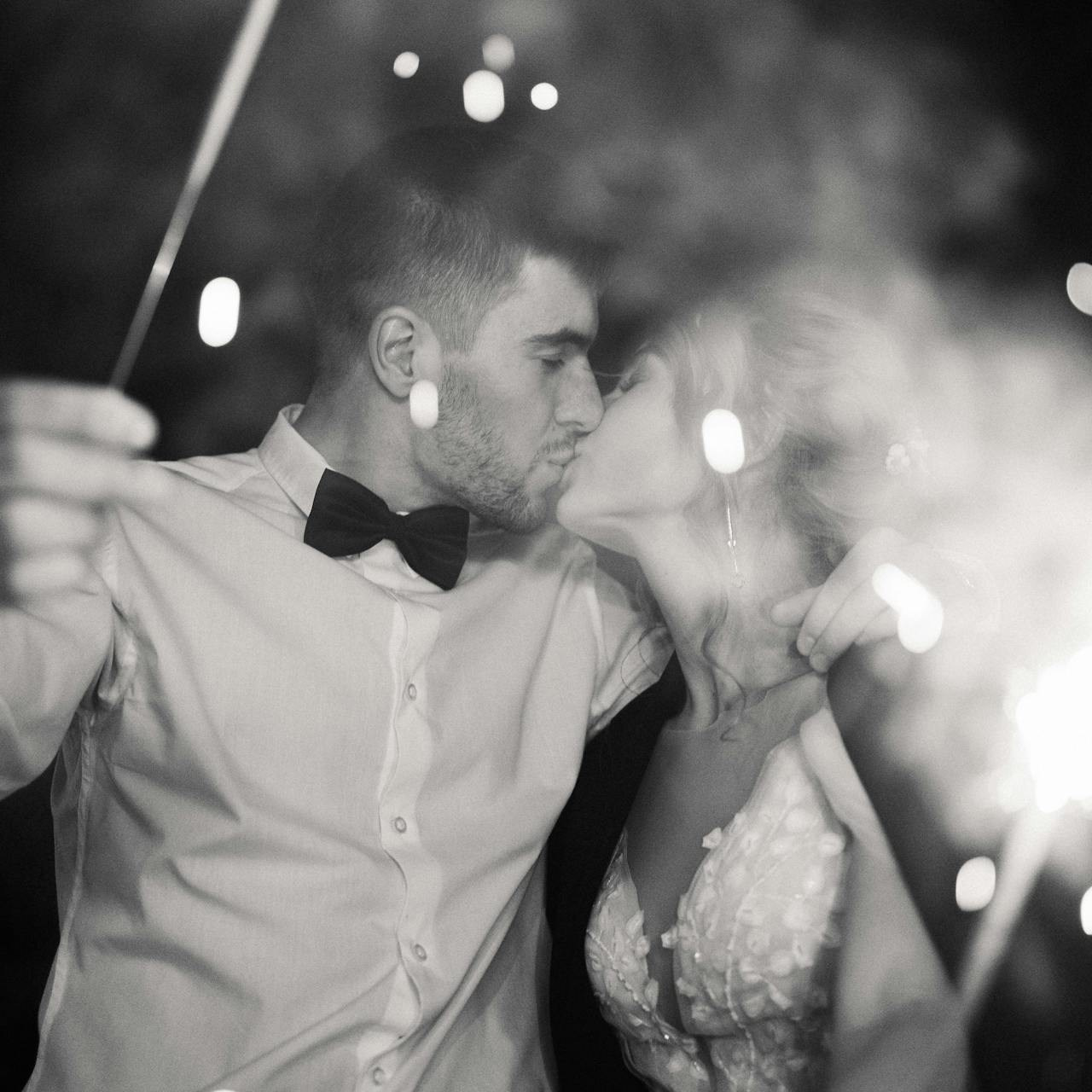 Modern wedding trends guide — Photography & Style Tips. Alice Bell — Wedding photographer in New York