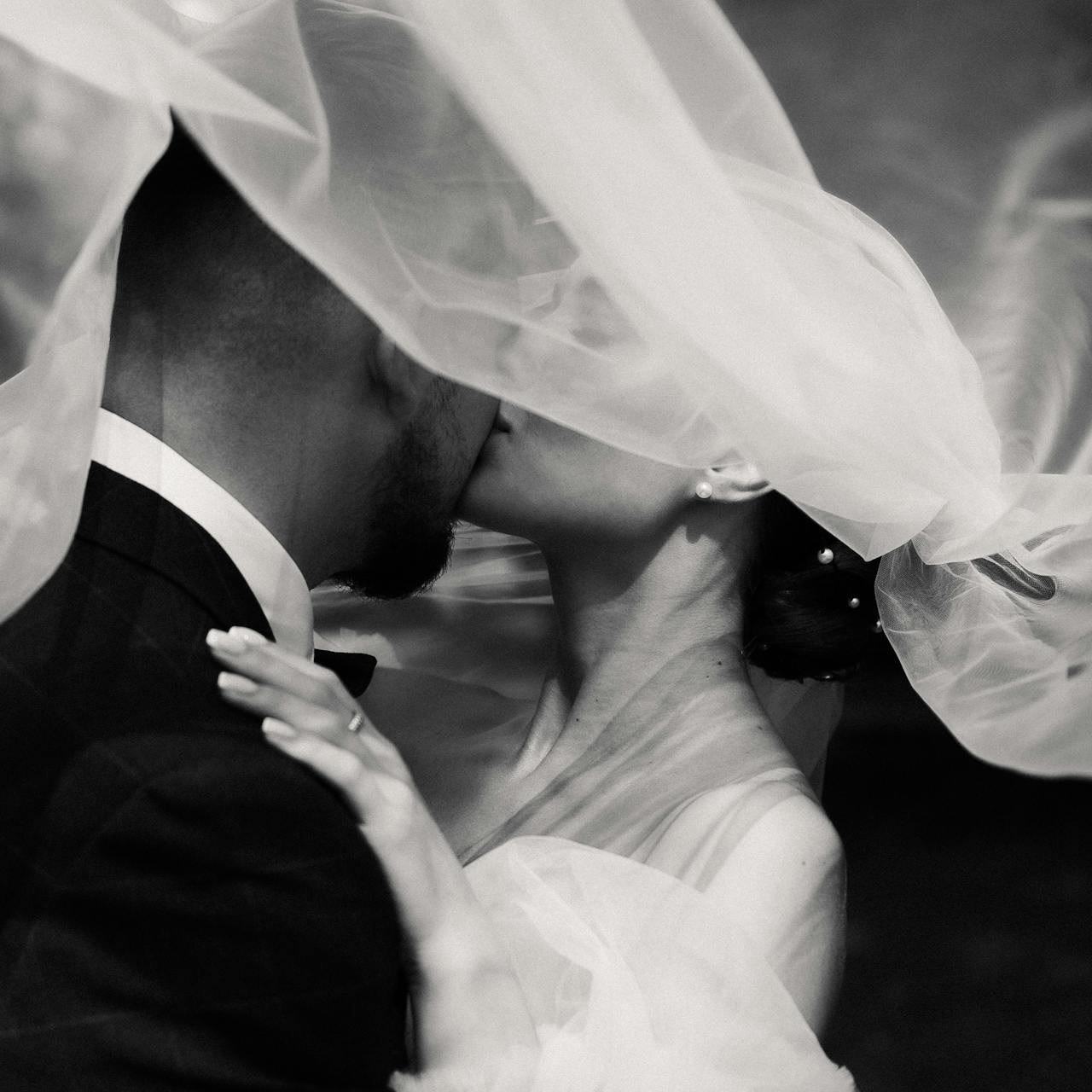 Modern wedding trends guide — Photography & Style Tips. Alice Bell — Wedding photographer in New York