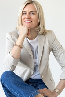 Kontakt foto a video Praha. Dana Lišková — Empatická fotografka | Introspektivní umělkyně | Neurodivergentní koučka| Zakladatelka Artepy.cz