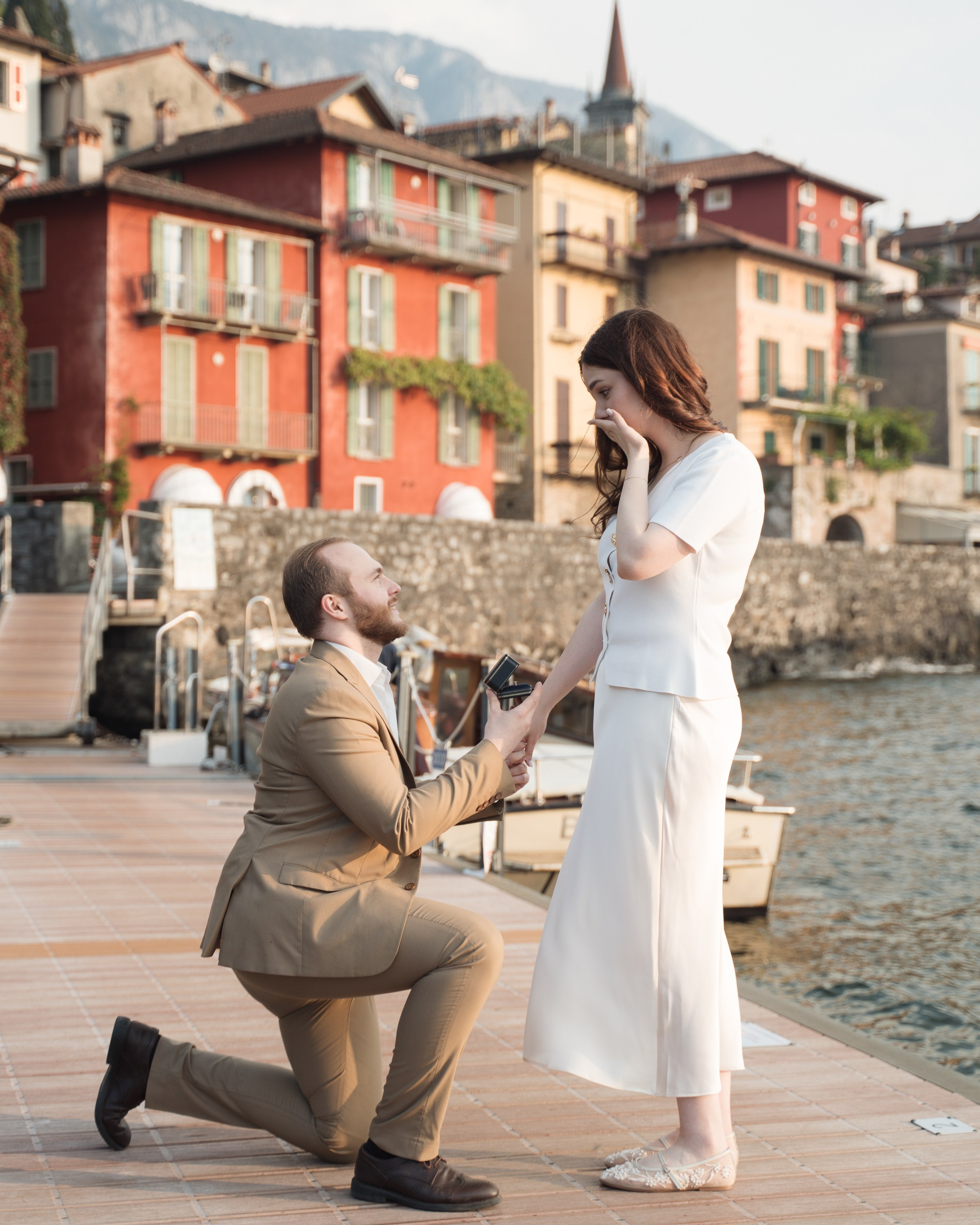 Lake Como Proposal Ideas. Proposal Photographer in Lake Como