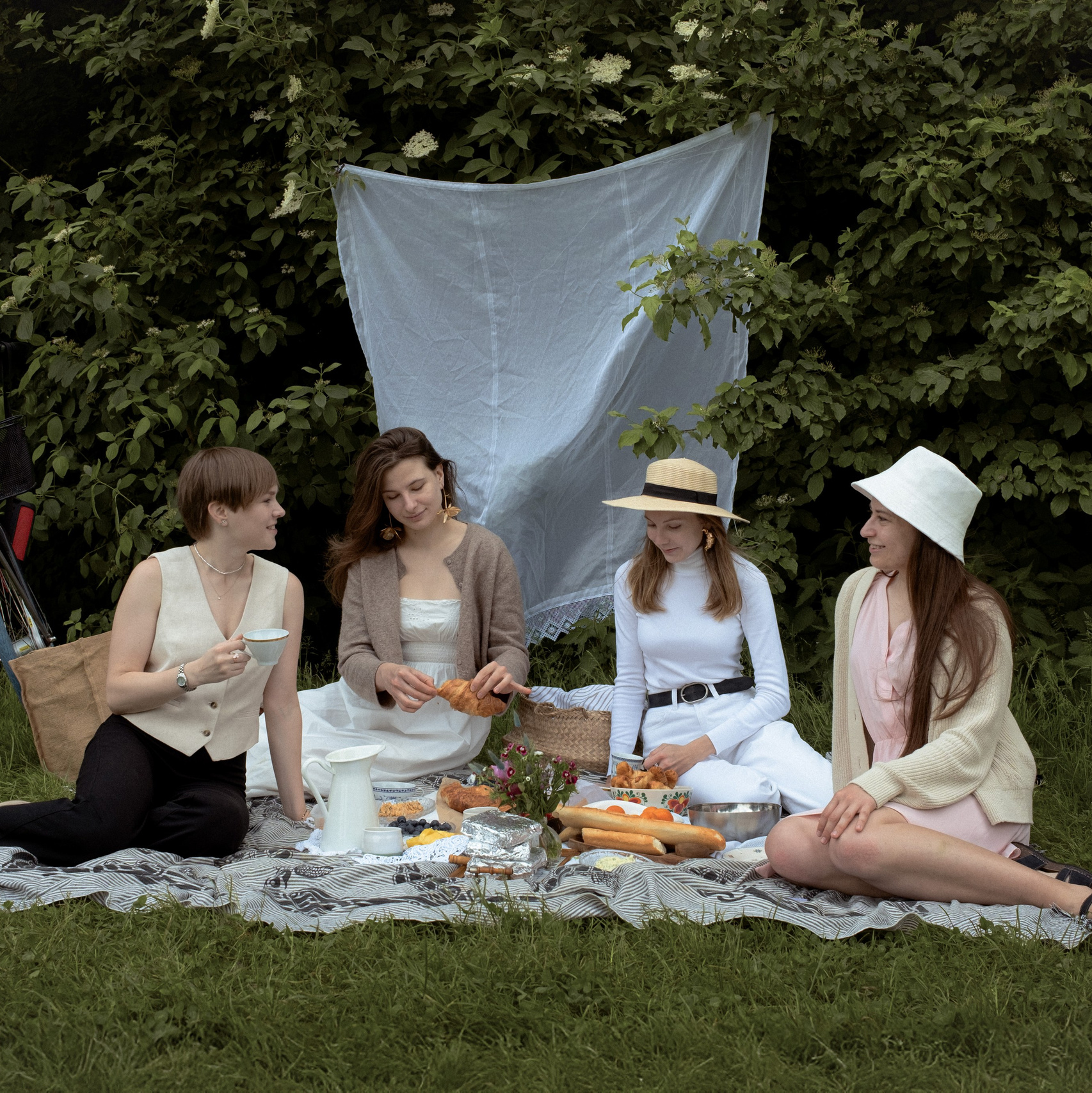 Professional Photographer in Berlin — Portraits, Love Story, Events, F