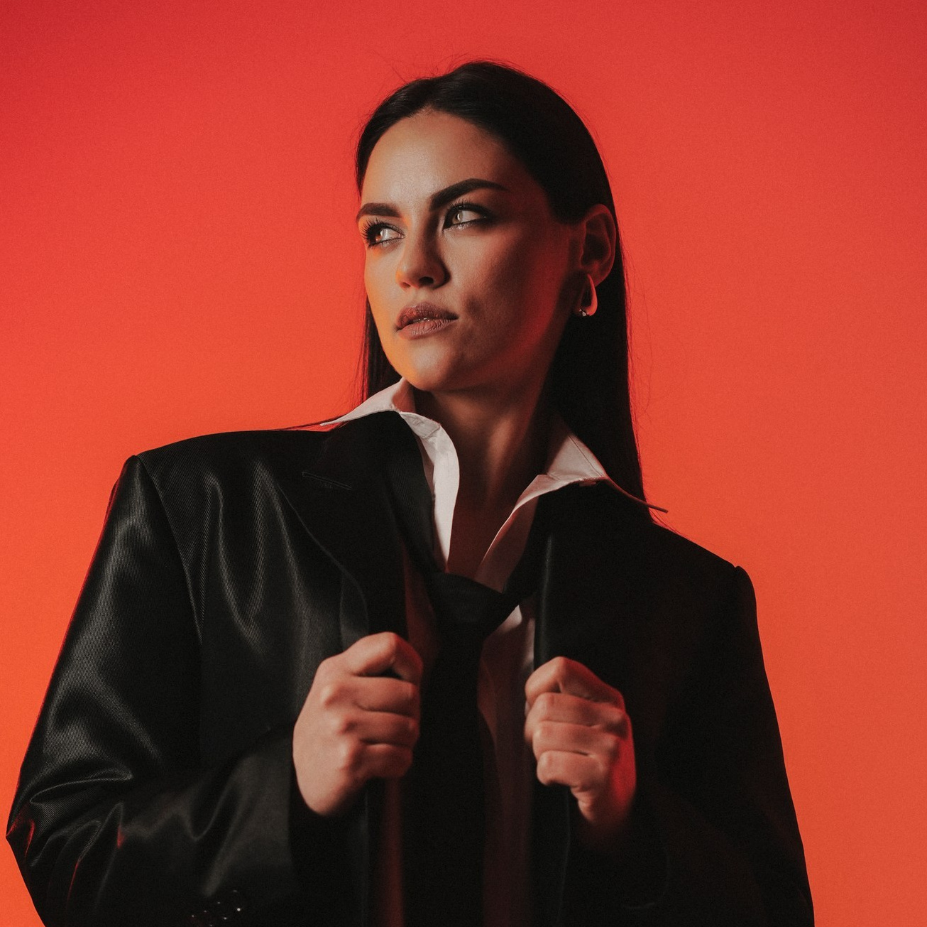 Контакты. Ведущая Москва Елена Чайка