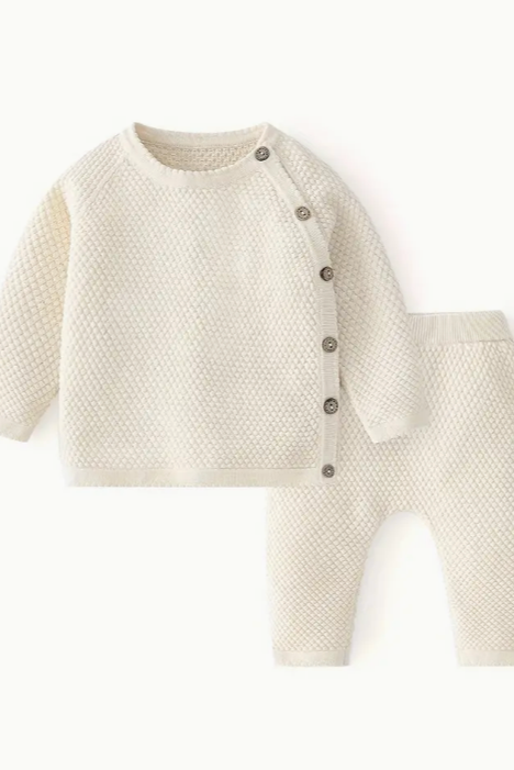 Cake smash outfits for girls. Newborn and family photographer. Hills District. Sydney