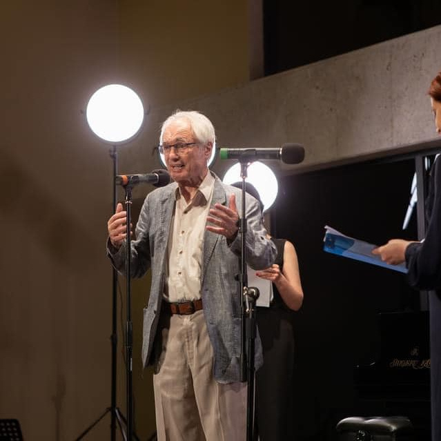 Ծառայություններ. Lucille Janinyan- Interpreter/ translator/ literature specialist