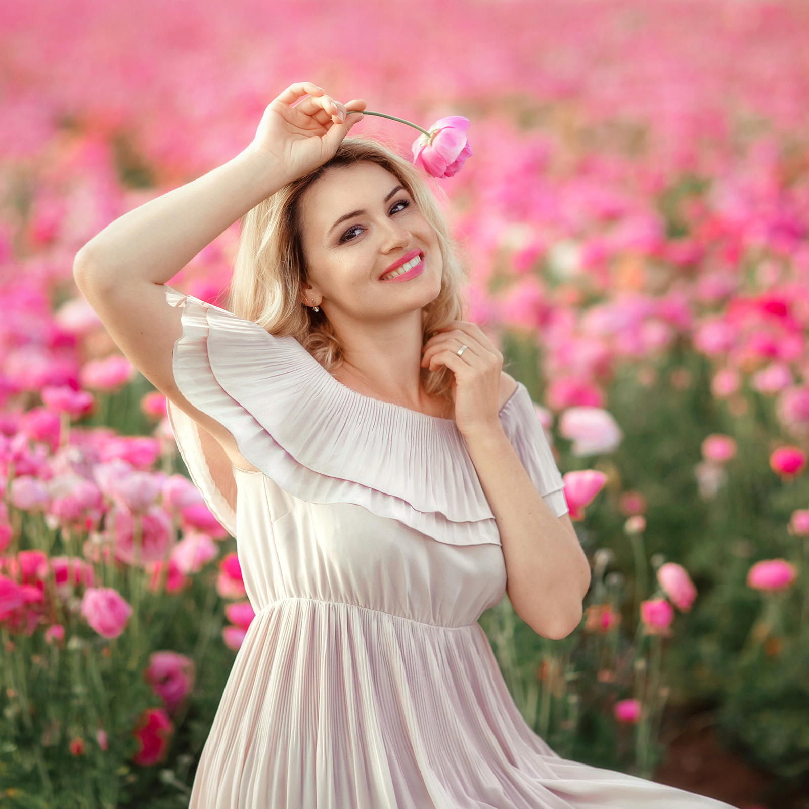 CONTACT. FAMILY & KIDS PHOTOGRAPHER in San Diego