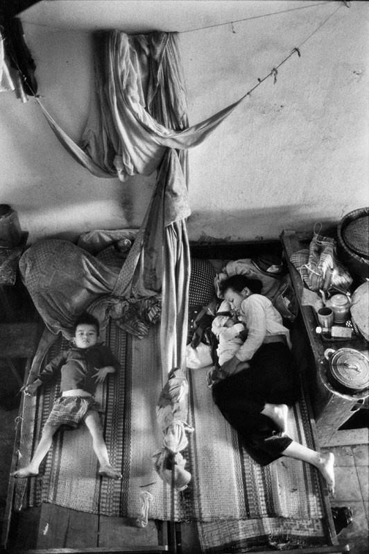 © Carola Allemandi / Marc Riboud. Vietnam 1966-1976