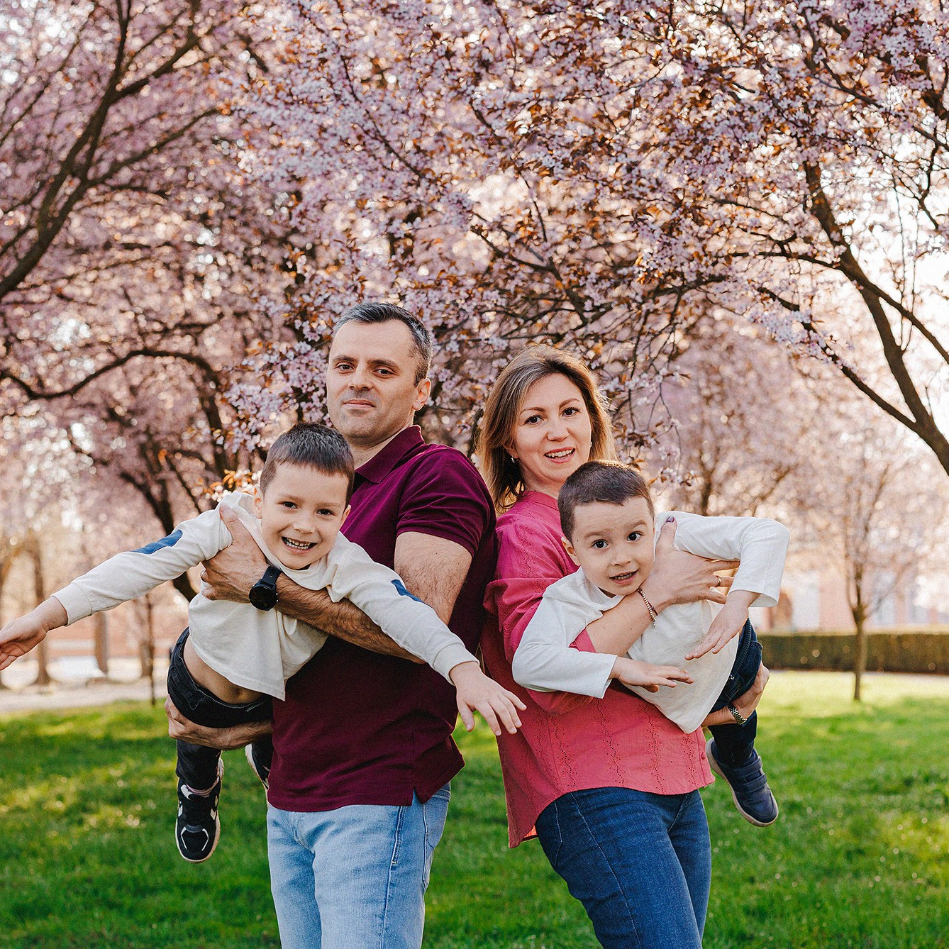 Весенняя фотосессия в Праге. Family and wedding photographer in Prague Natalia Fedori