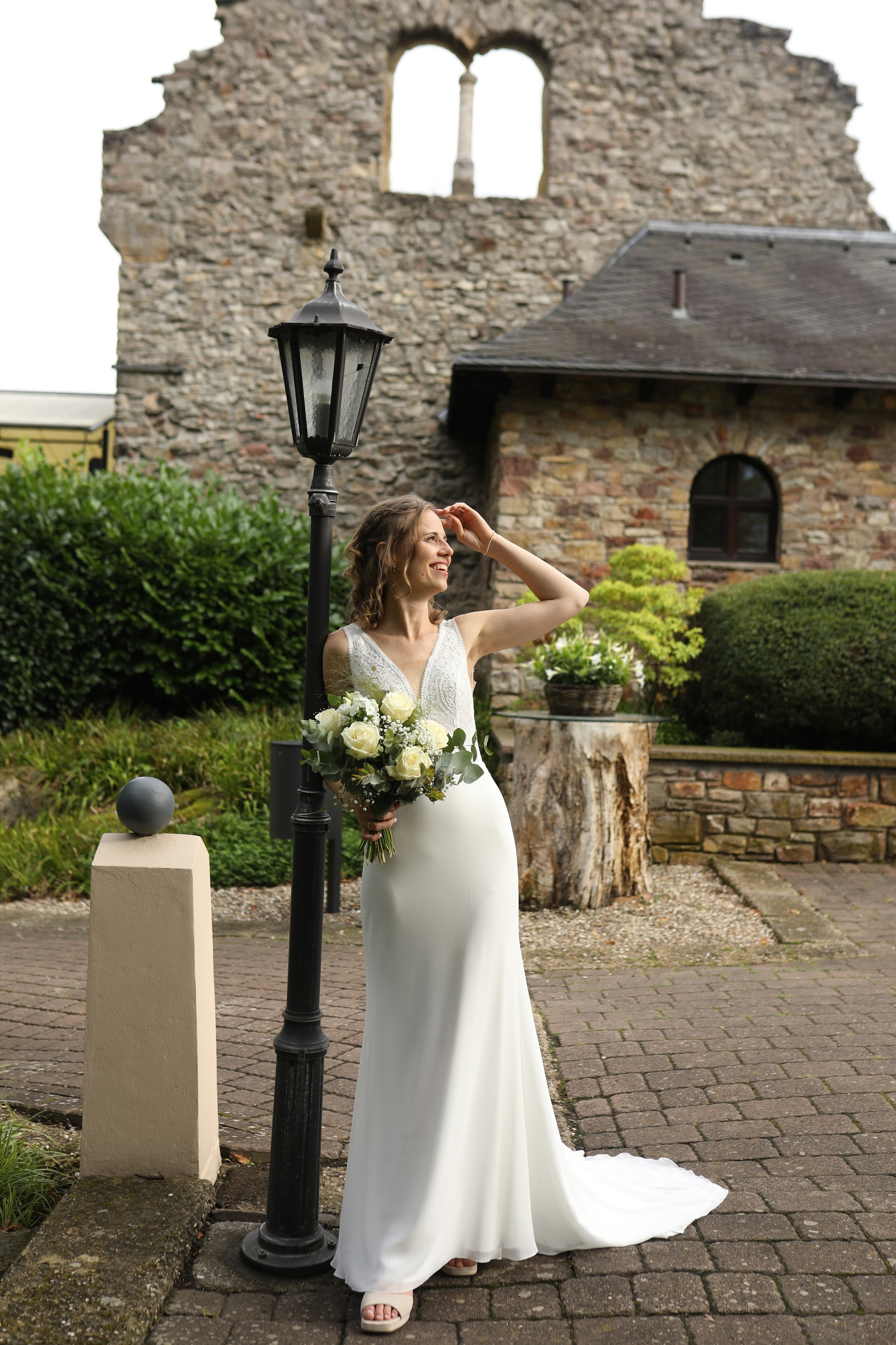 Elegante Hochzeitstafel auf Burg Schwarzenstein – Hochzeitsfotos für Paare aus Frankfurt am Main