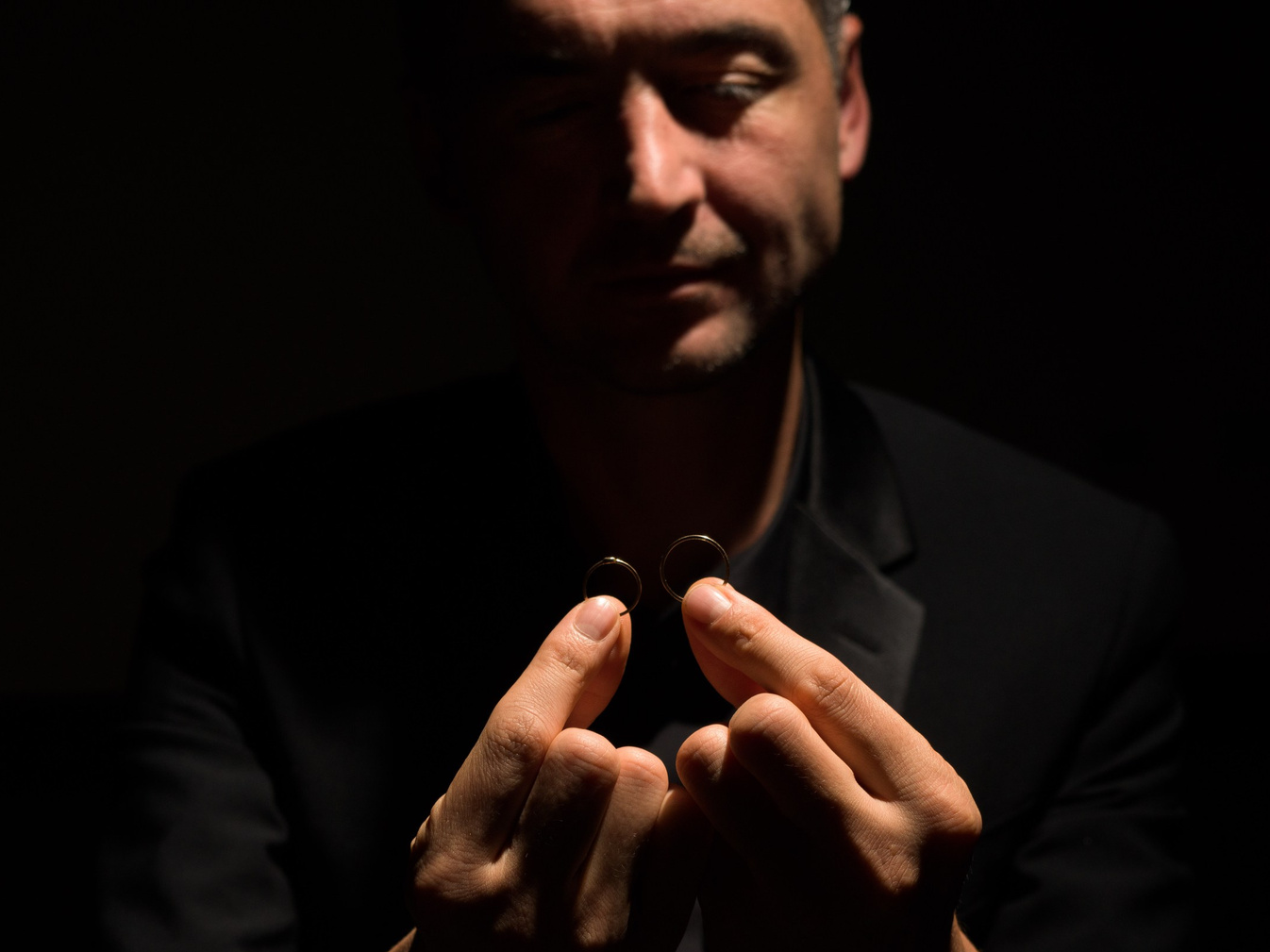 About Ale Kor | Vibrant Style, Calmness, and Shoot Without Templates. Ale Kor — Photographer in Italy | Lake Como, Lake Garda, Verona & Dolomites