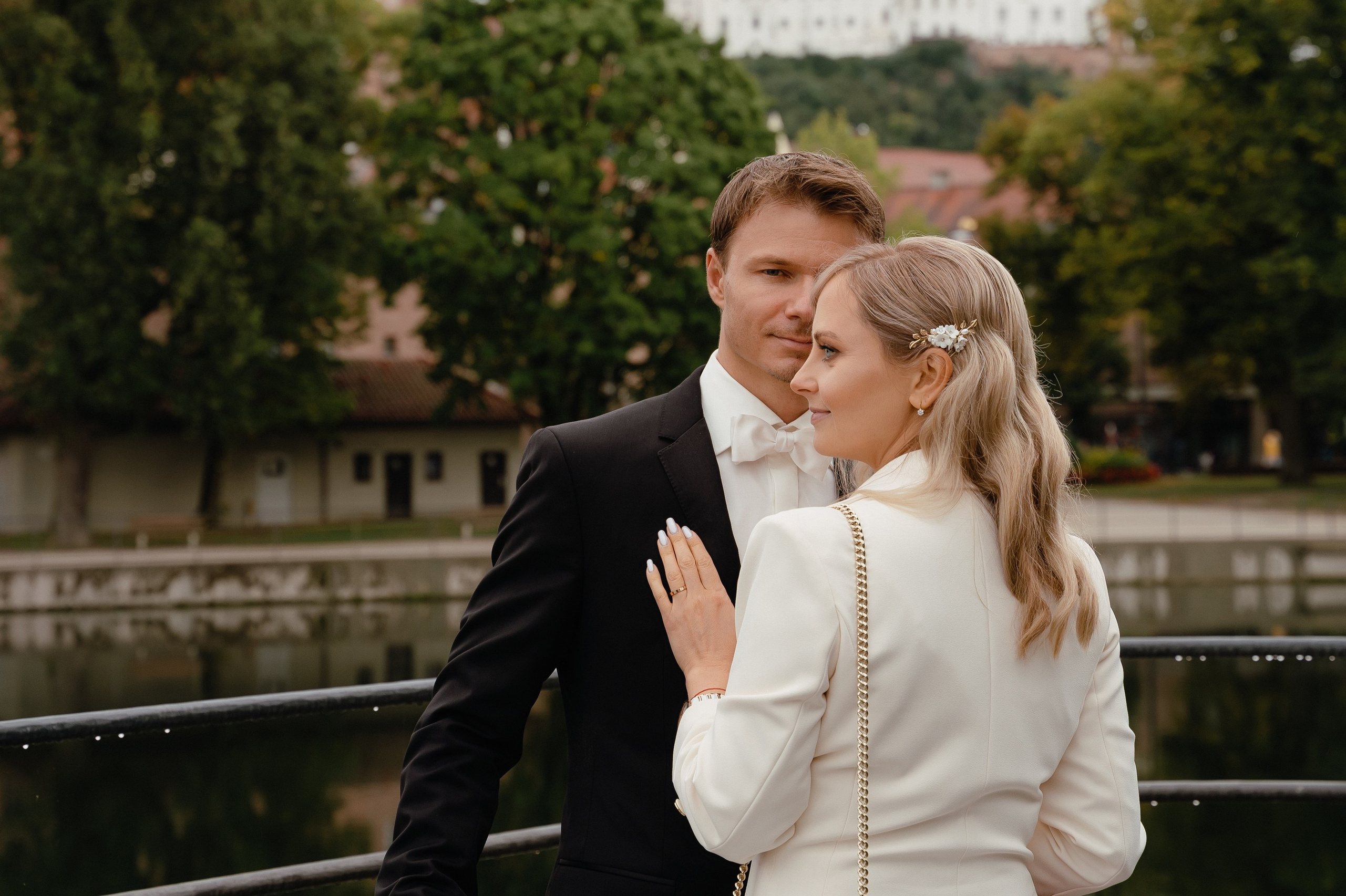 Wedding photo shoot in the centre of Landshut