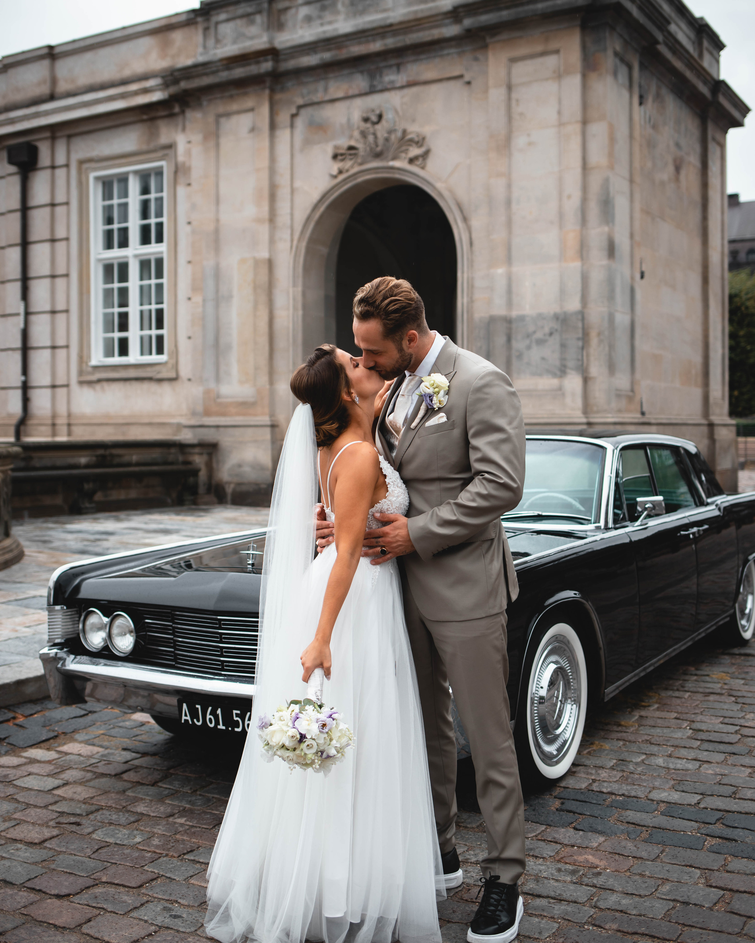 TOP-13 photogenic places for Wedding in Copenhagen. Professional wedding photographer in Copenhagen, Denmark — Julia Byron