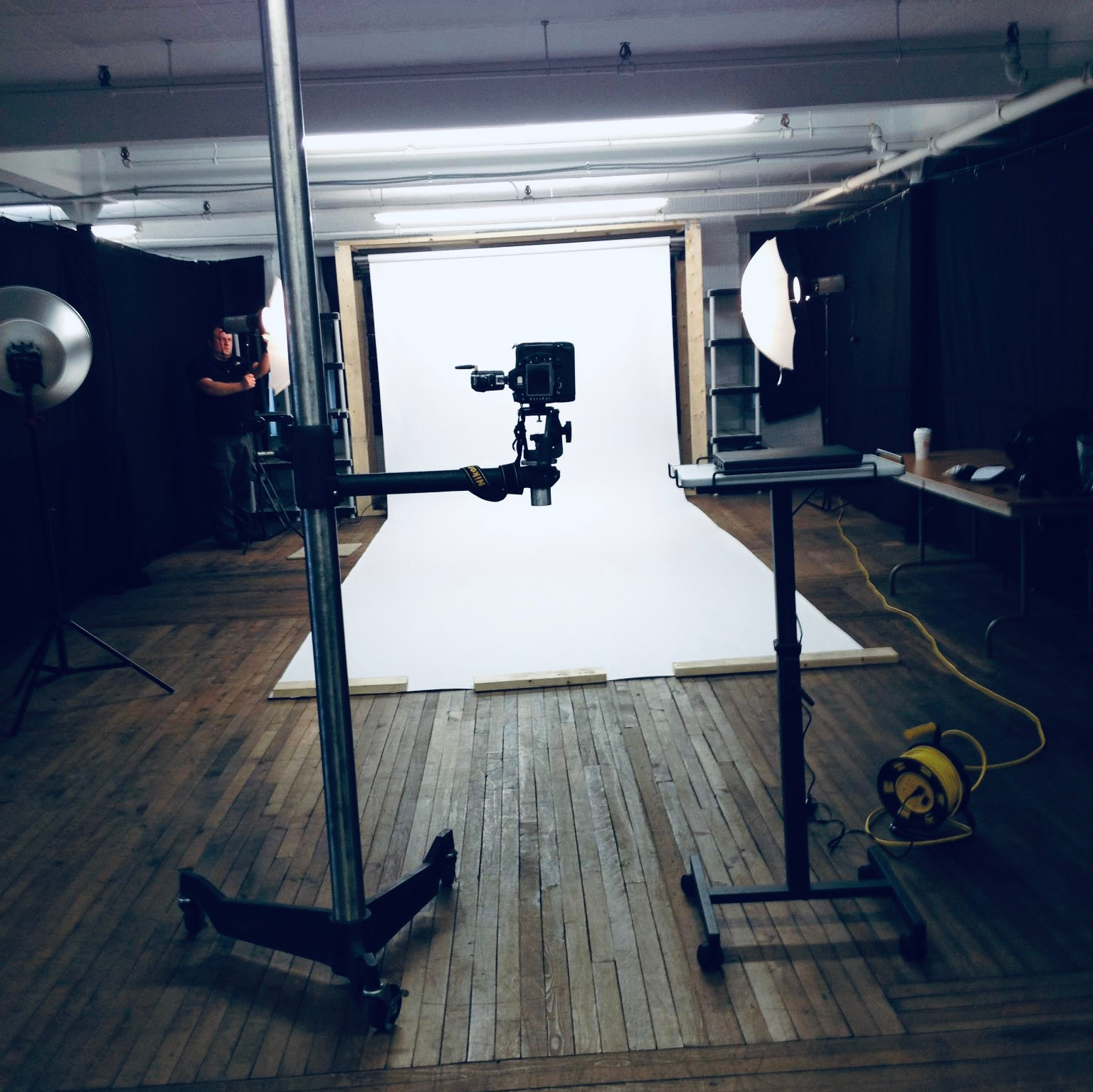 Contact. Alan Medvinsky — NYC photographer