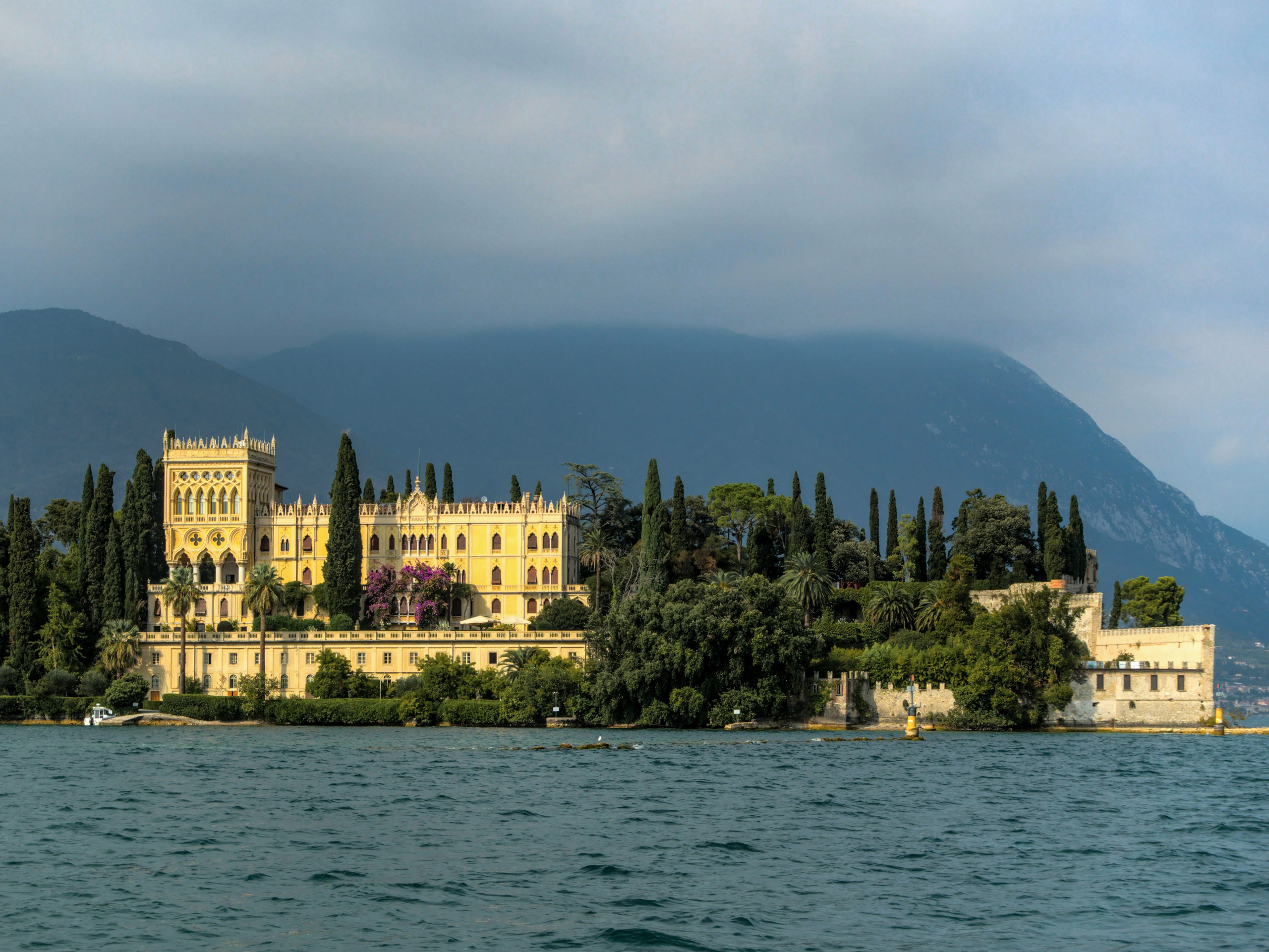 Lake Garda Proposal & Elopement Photographer | Packages from €950 — Ale Kor. Ale Kor — Photographer in Italy | Lake Como, Lake Garda, Venice & Dolomites