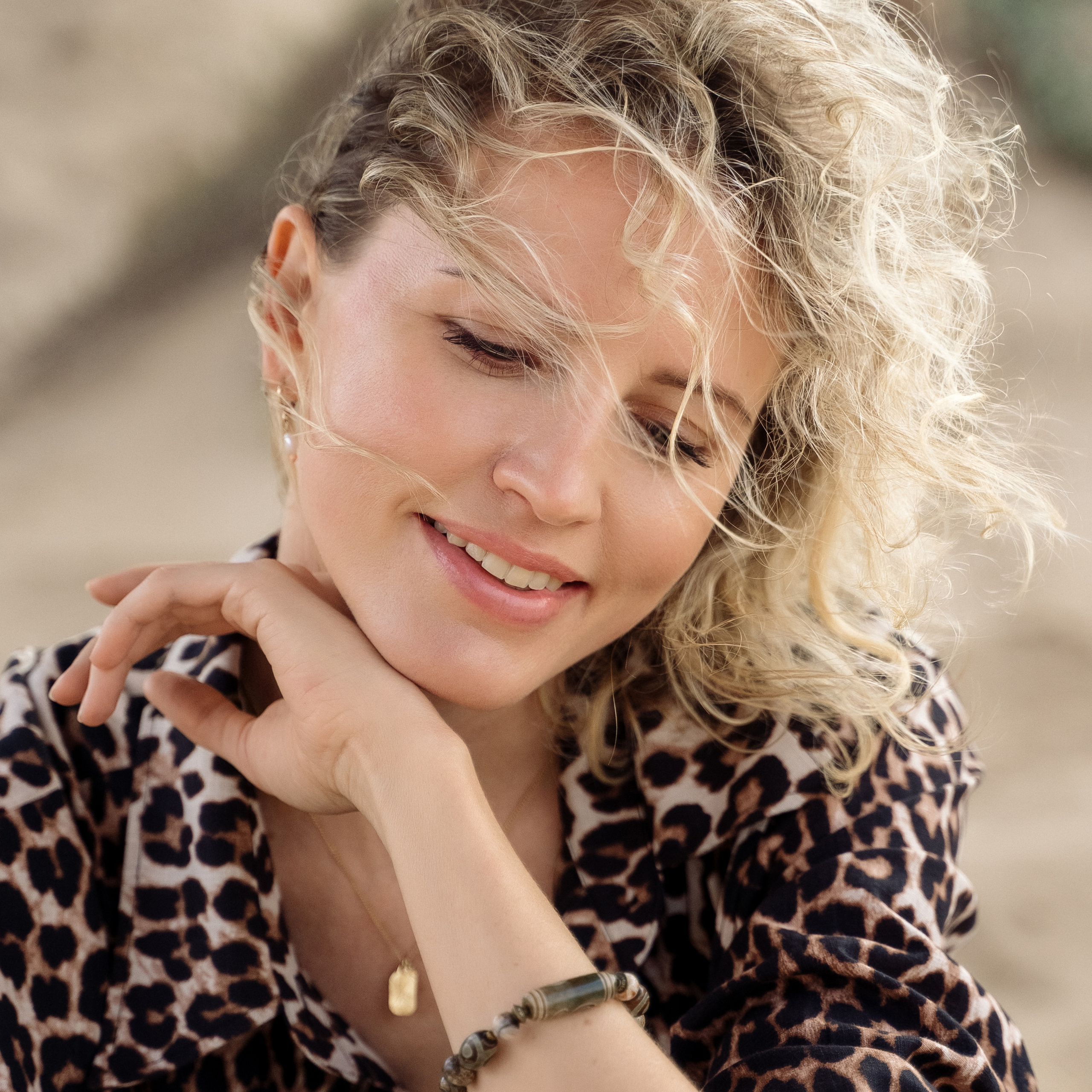 Контакты фотографа в Испании. Фотограф и визажист Анастасия Гусарова