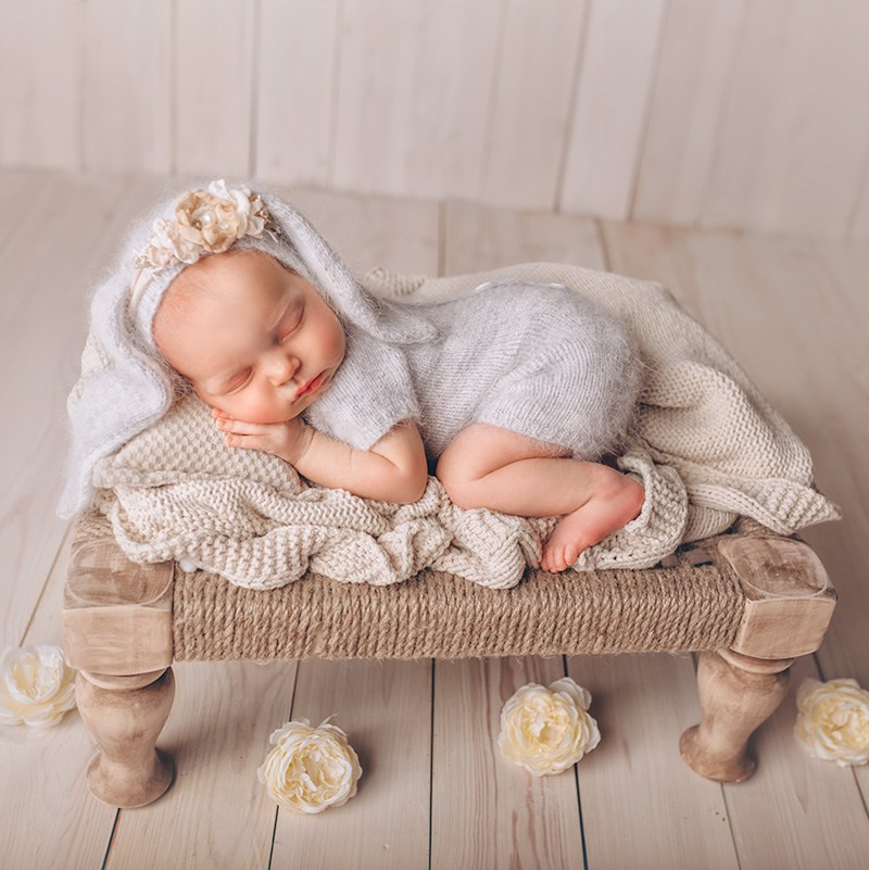 Services and prices. Newborn photographer and Photography Educator in Prague Yana Stelmakh