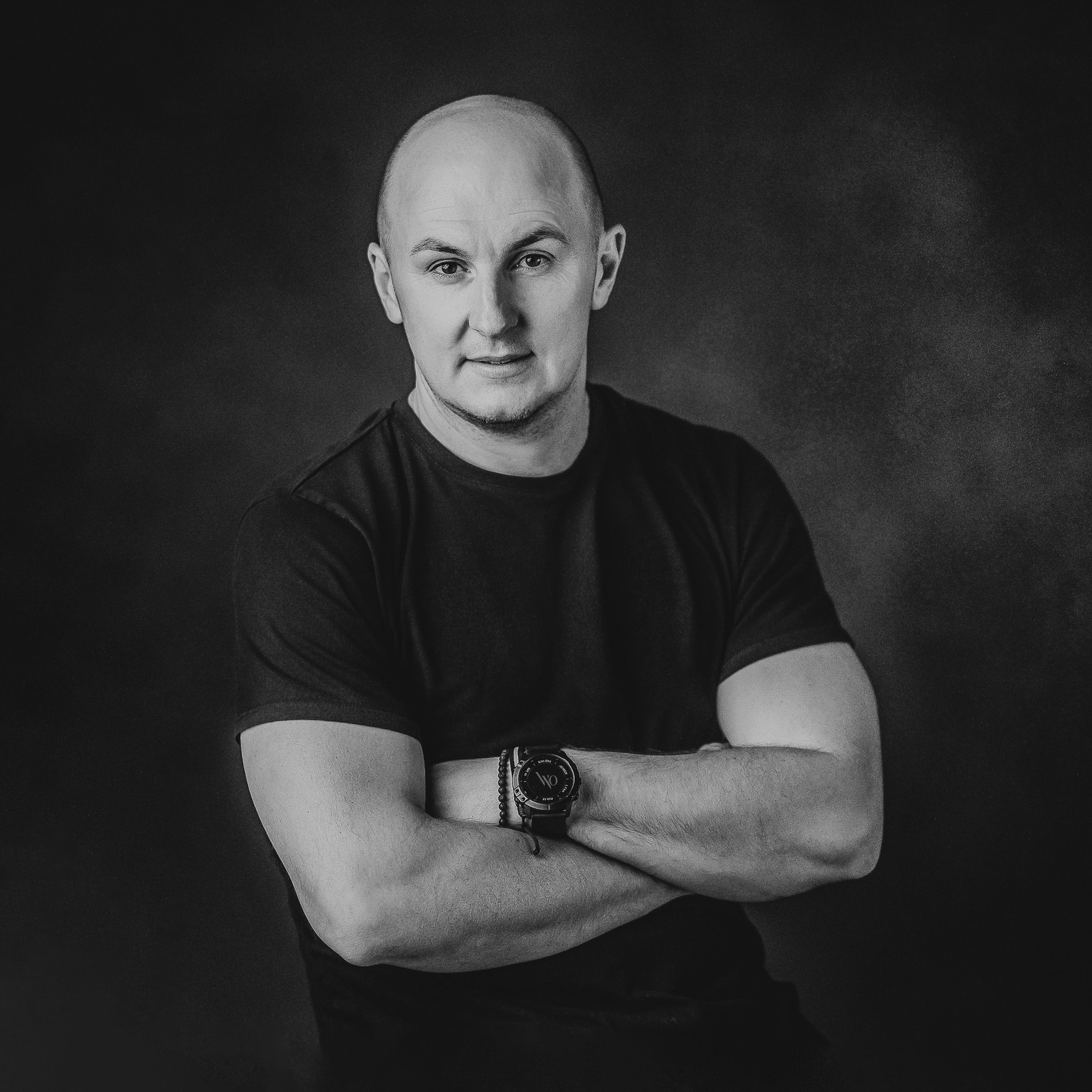 Contact information for photographer Ovidiu Lesan. Wedding and portrait photographer in Suceava Ovidiu Lesan