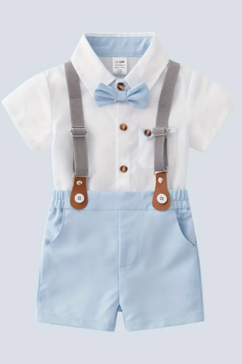 Cake smash outfits for boys. Newborn and family photographer. Hills District. Sydney