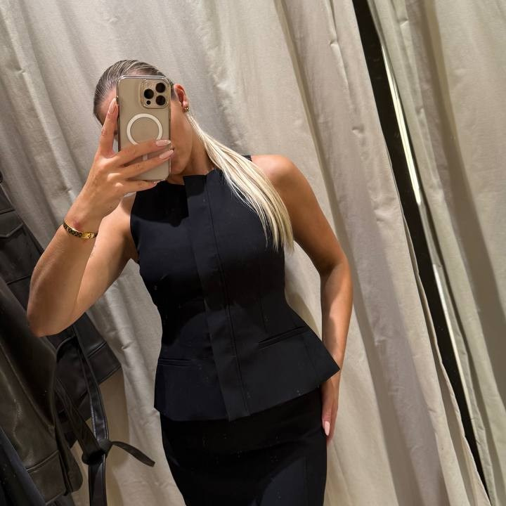 Stils. Sievieteslidzsvars