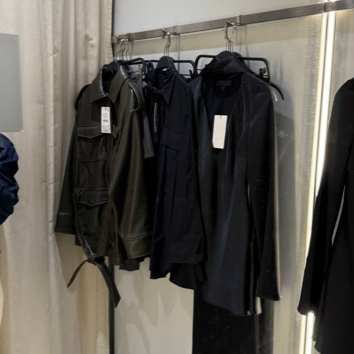 Stils. Sievieteslidzsvars