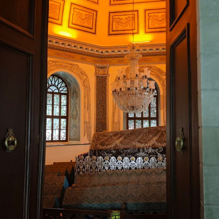 Osman Gazi Türbesi. Lavi de Rêve (travel)