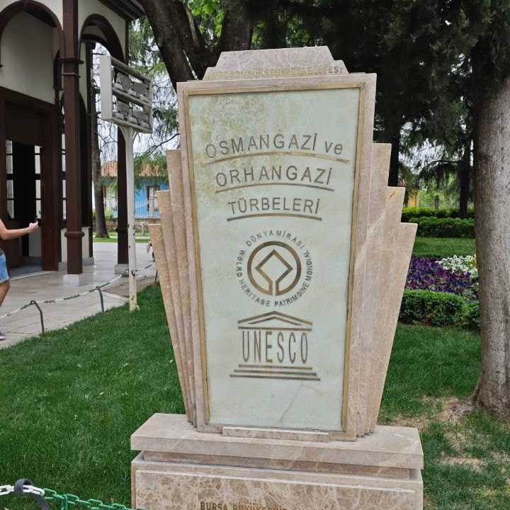 Osman Gazi Türbesi. Lavi de Rêve (travel)