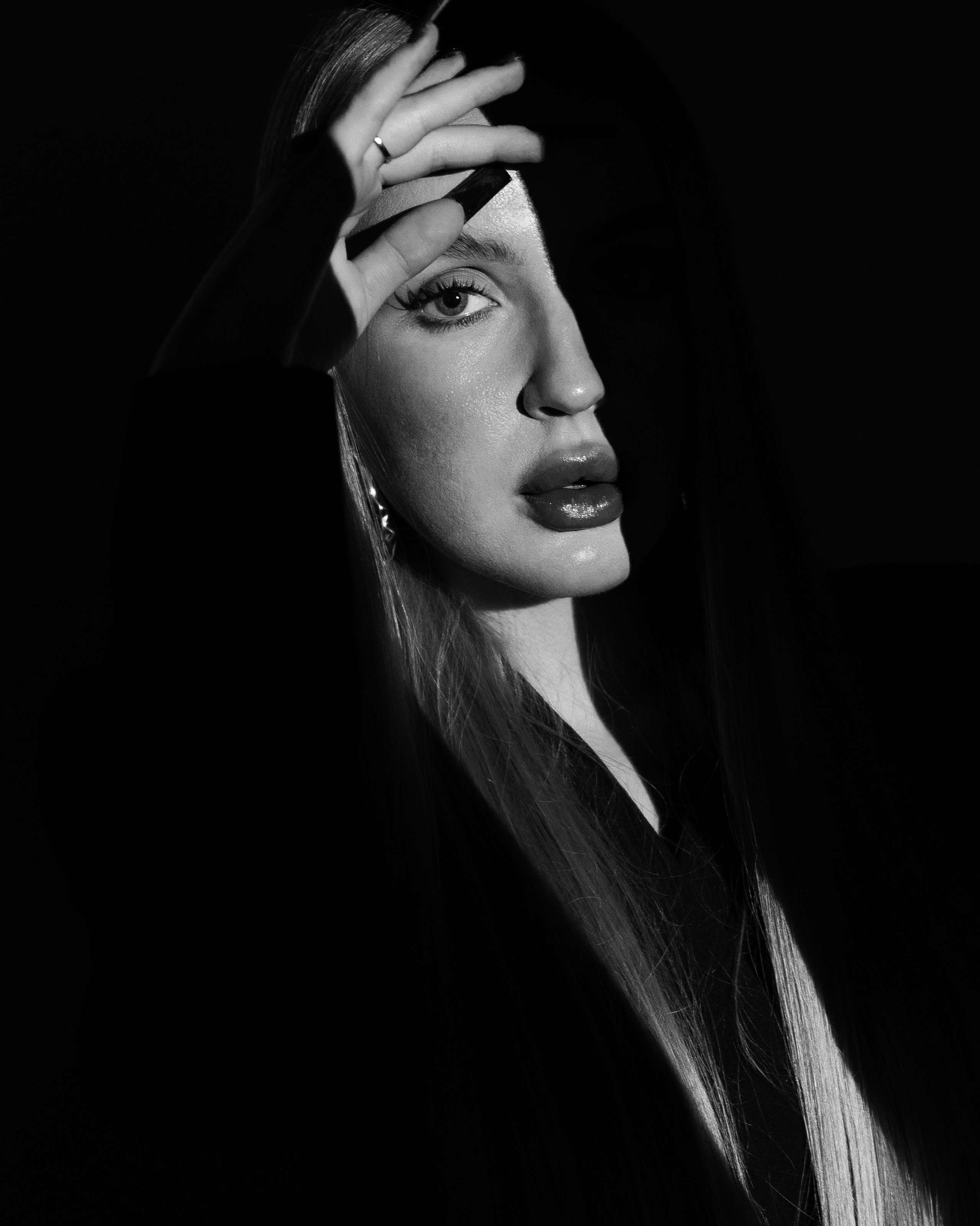 Price/Information. I’m Laura, a portrait photographer in Coventry. I specialise in female portraits