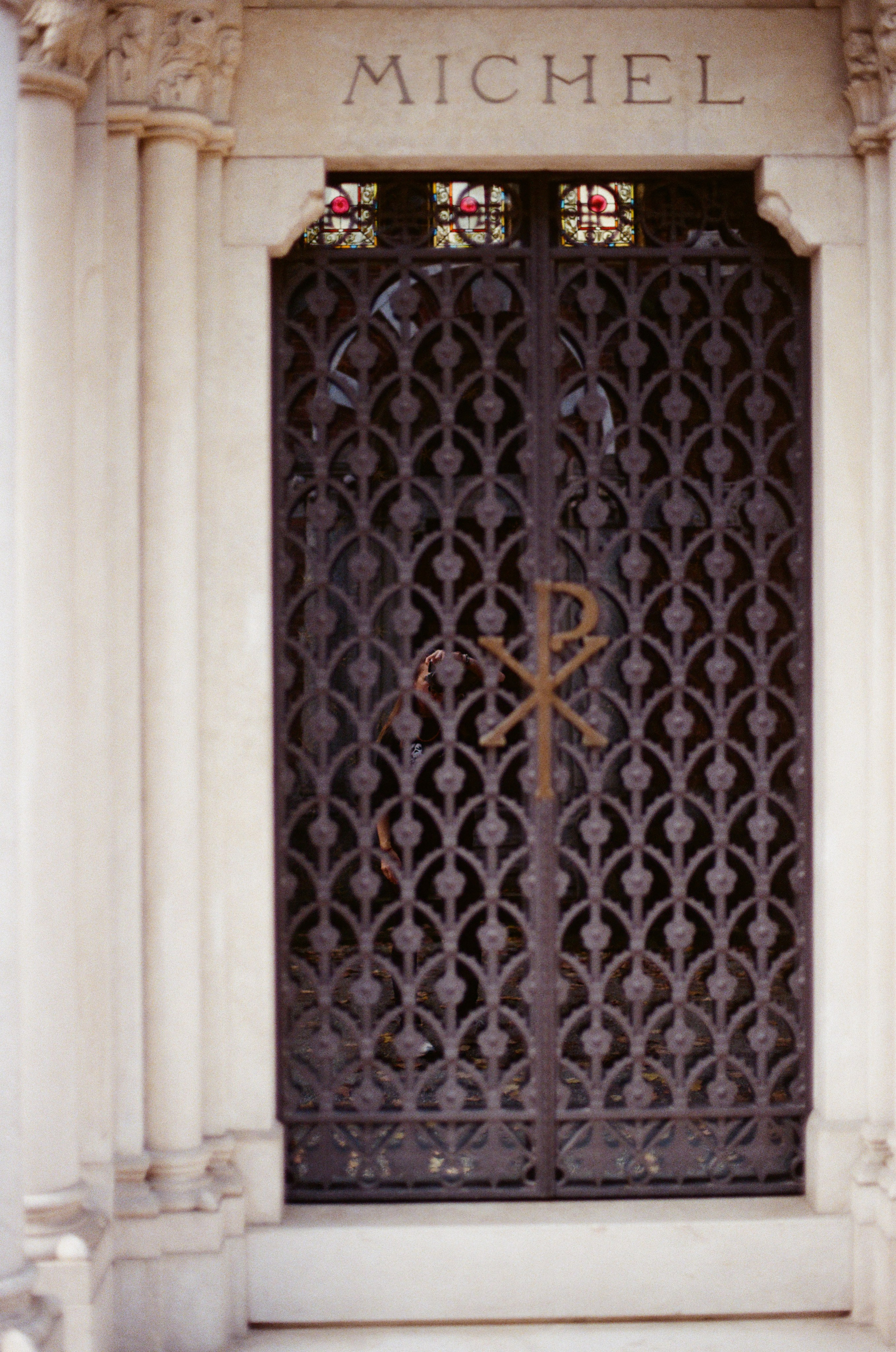 Monumentale. Anastasia Shapoval violoniste et photographe. Annecy — Geneve