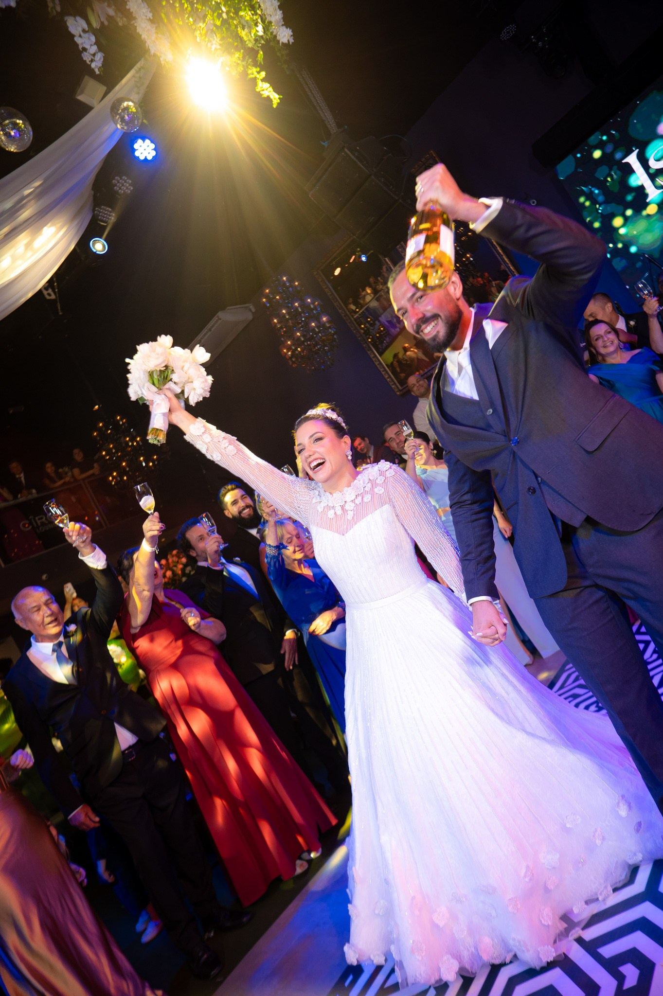 Fotografia de casamento documental: o que é e por que tantas noivas estão escolhendo esse estilo