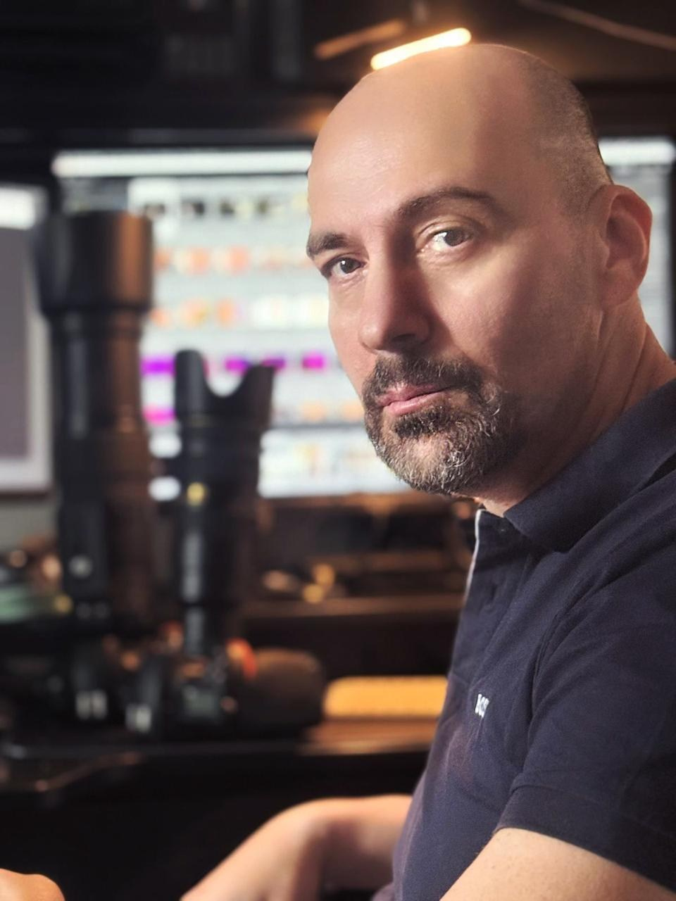 Contact. Luxury Maternity & Newborn Photographer | Peterborough, London & Midlands | Glamour Maternity