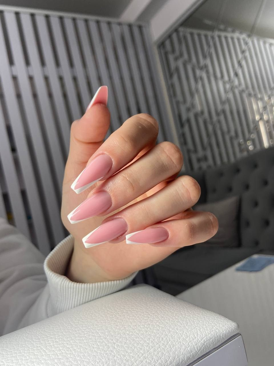 Manichiură și Pedichiură Profesională – Lavime Hîncești. Lavime.md – Salon de Frumusețe Premium în Hîncești