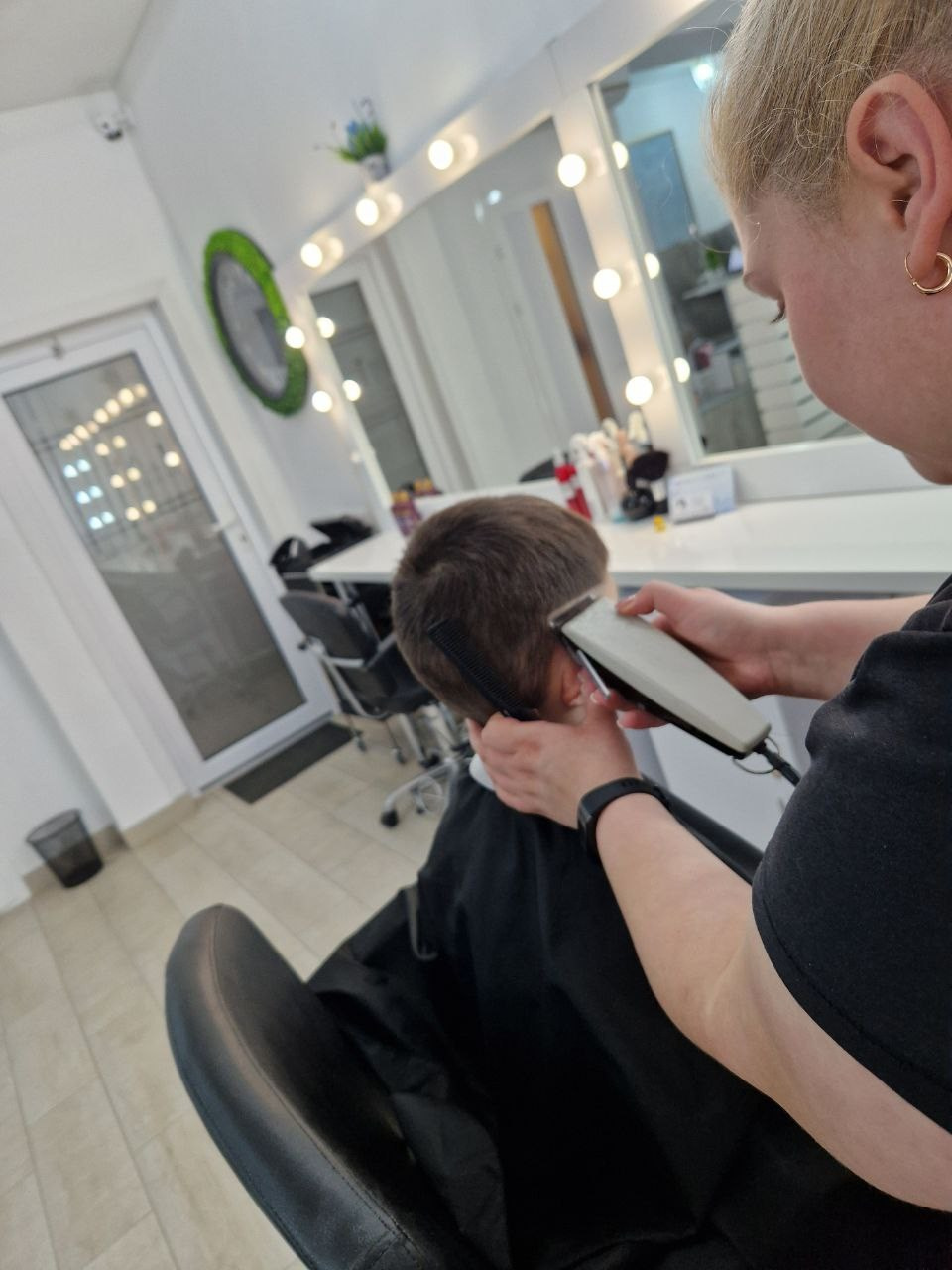 Tunsori și Vopsiri Profesionale – Lavime Hîncești. Lavime.md – Salon de Frumusețe Premium în Hîncești