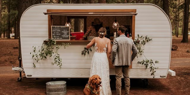 Stilīgas kāzas pie dabas - ideja. Kāzu video un kāzu foto | BalticWedding - Ainārs Krauklis