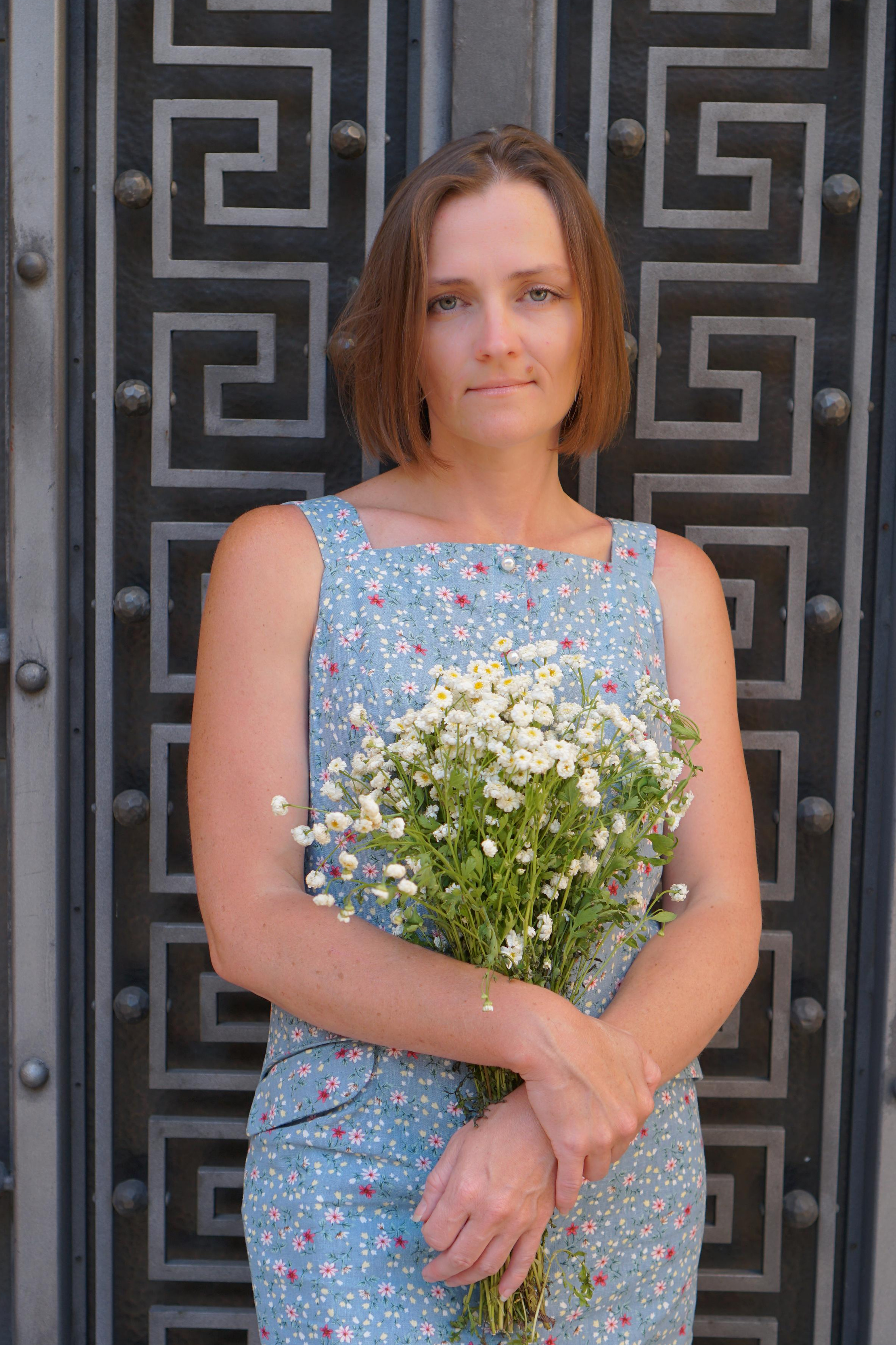 Contact. My name is Irina I am a family and portrait photographer