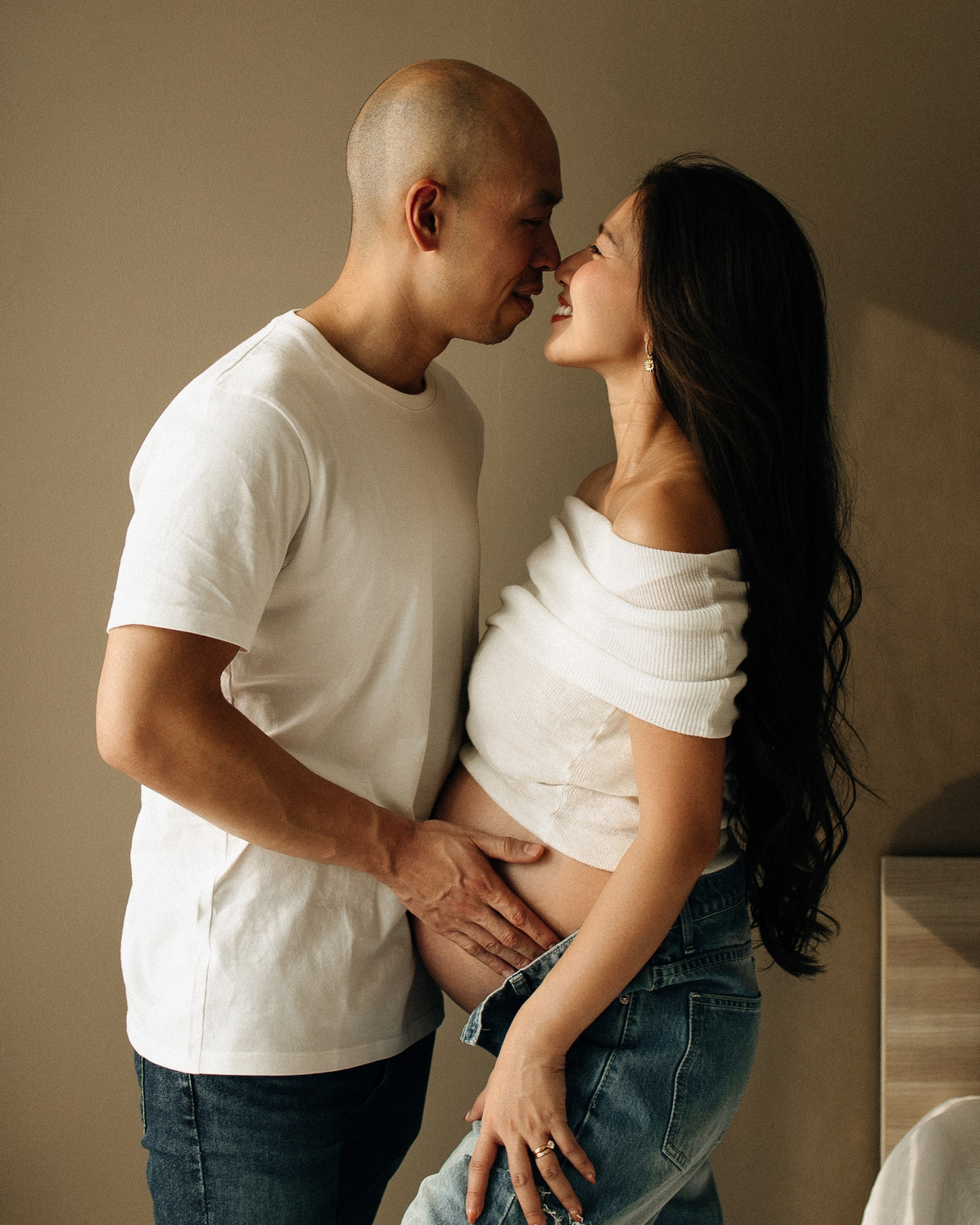 Family and wedding photographer in Bangkok, Thailand