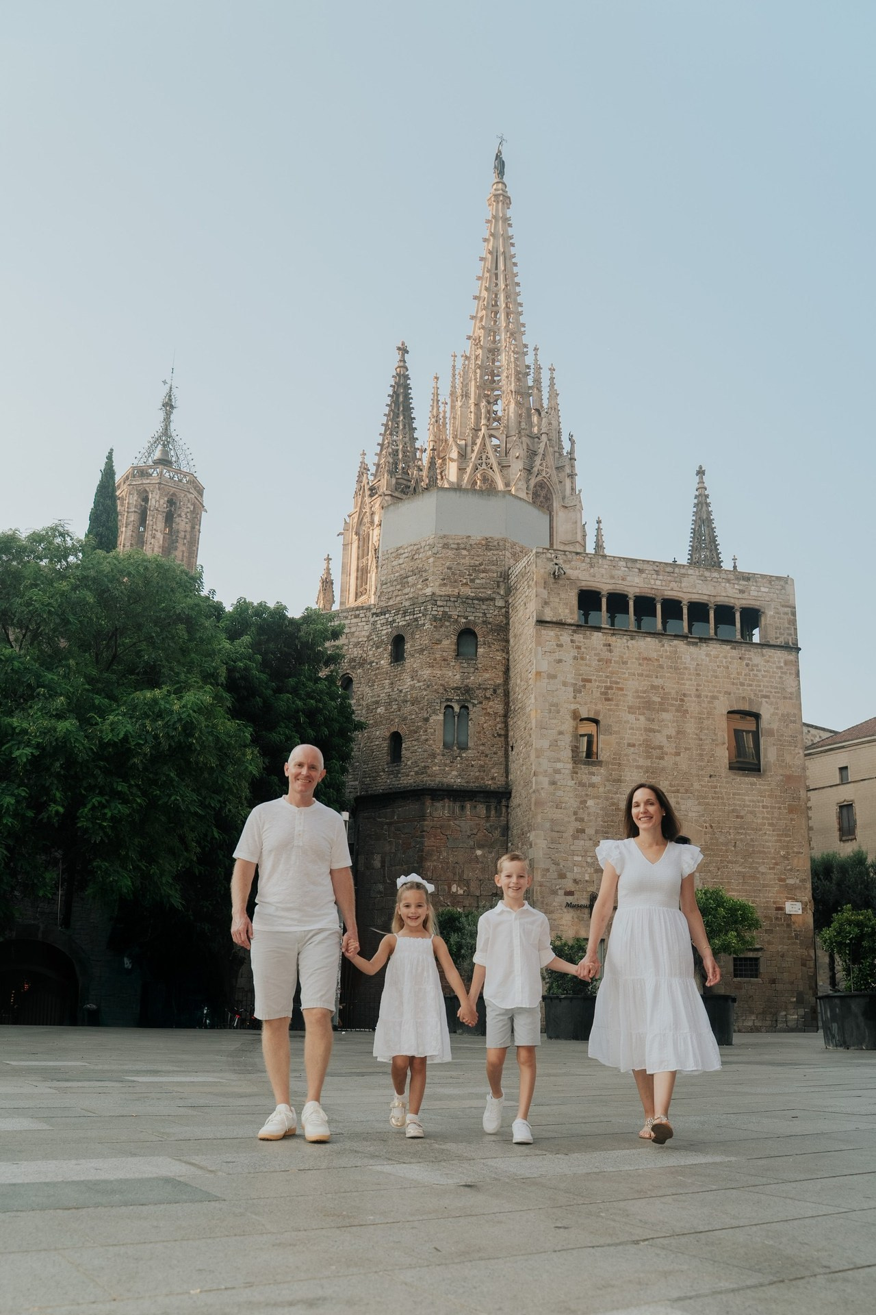 DiaFoto photographer feedback. DiaFoto — Wow Photographer in Barcelona | Premium Barcelona Photoshoot Experience